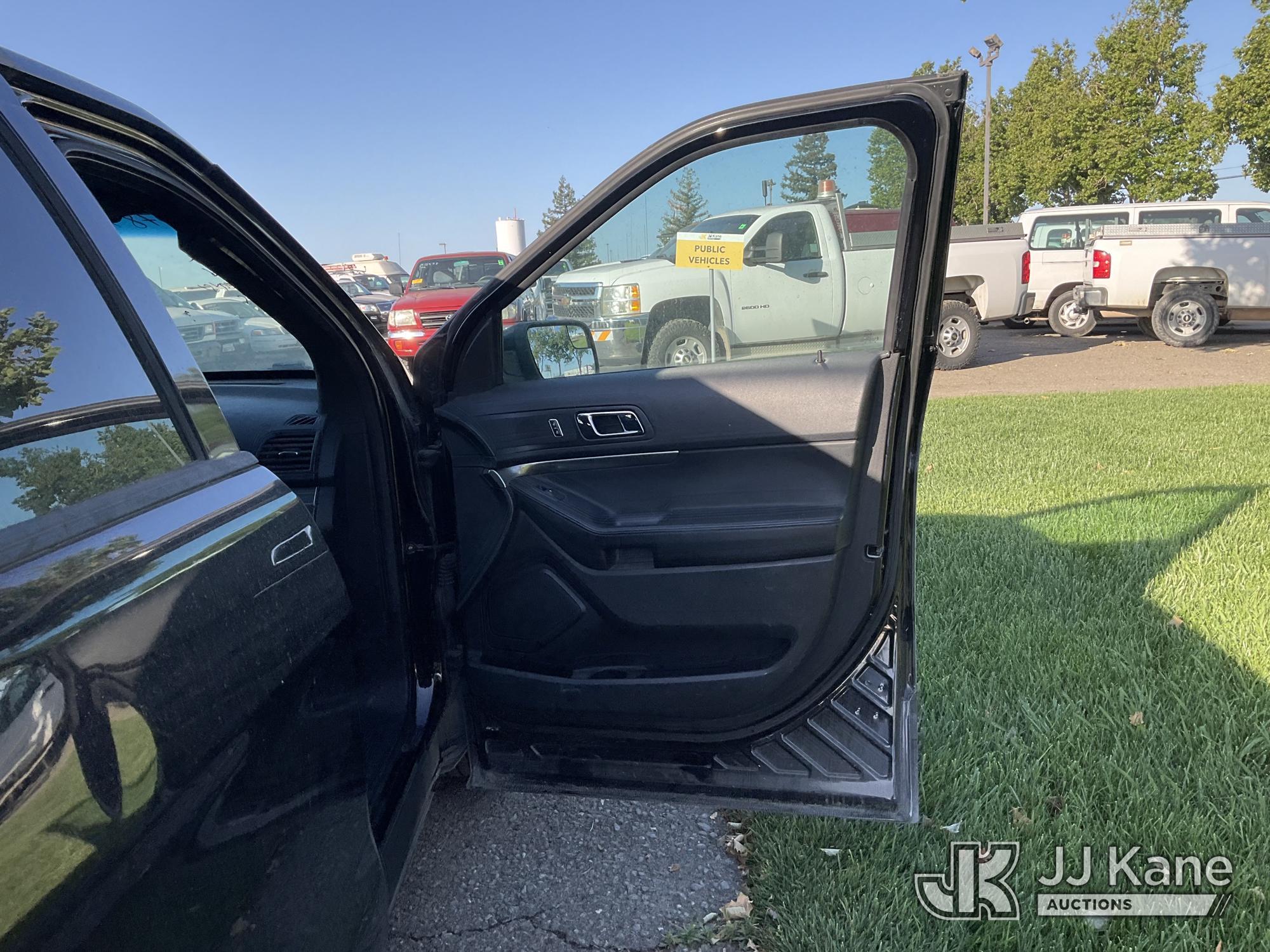 (Dixon, CA) 2016 Ford Explorer AWD Police Interceptor 4-Door Sport Utility Vehicle Runs & Moves) (Ho