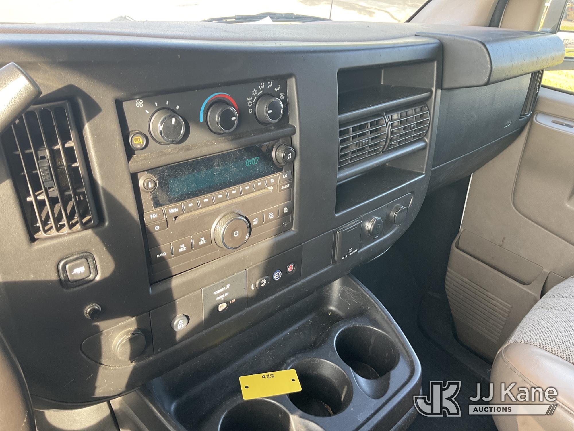 (Dixon, CA) 2017 Chevrolet Express Extended Cargo Van Runs & Moves) (Airbag Light On, ABS Light On,