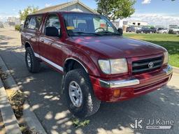(Dixon, CA) 2000 Toyota Tacoma 4x4 Pickup Truck Runs & Moves