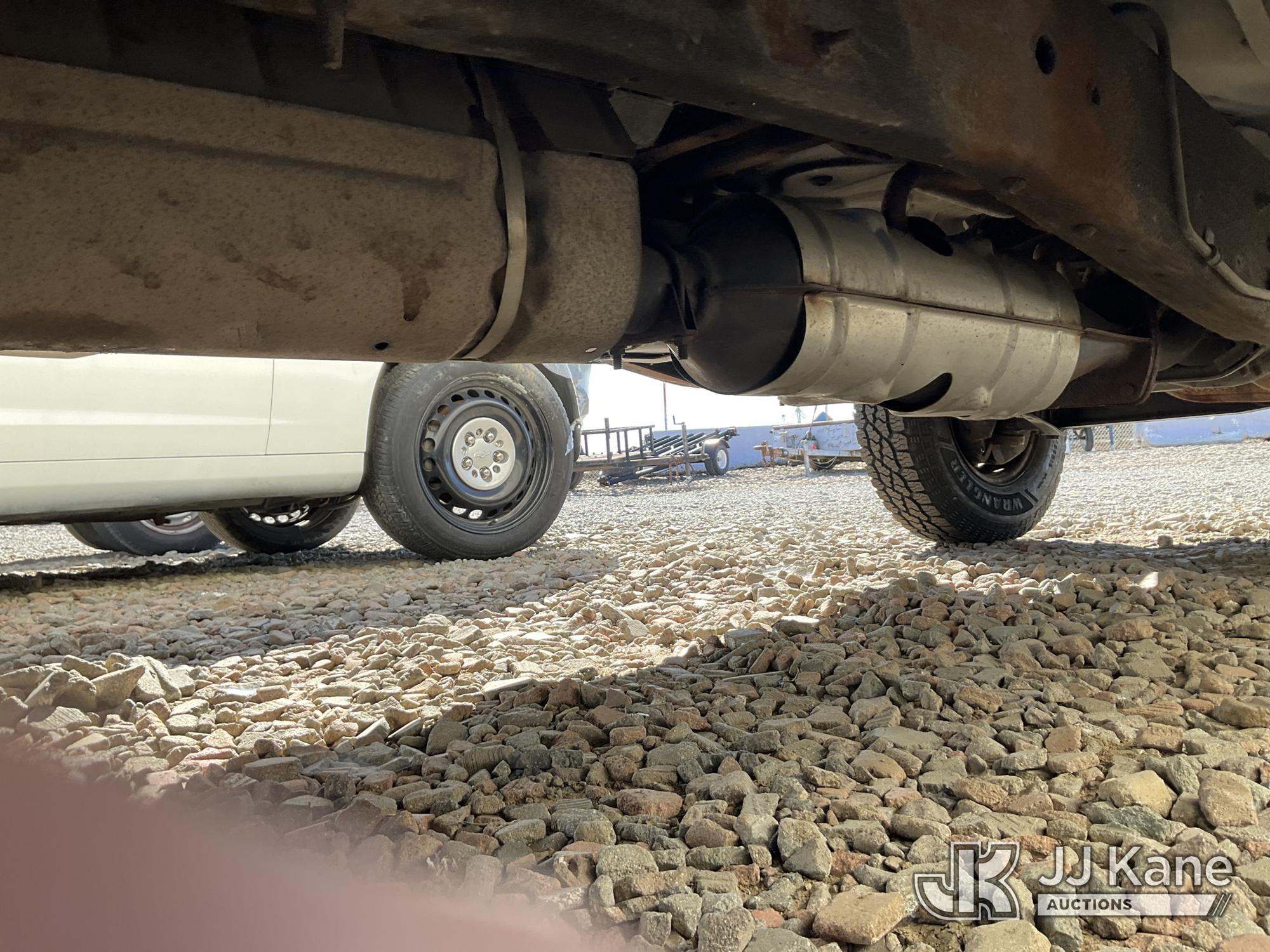 (Dixon, CA) 1993 Ford F250 Pickup Truck Not Running, Condition Unknown) (No Battery, Ignition Damage