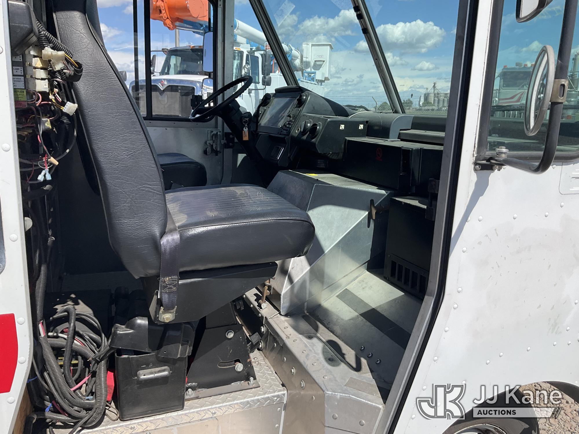 (Dixon, CA) 1996 GMC P3500 Step Van Runs & Moves) (Monitors Will Not Clear, Missing GVWR Label