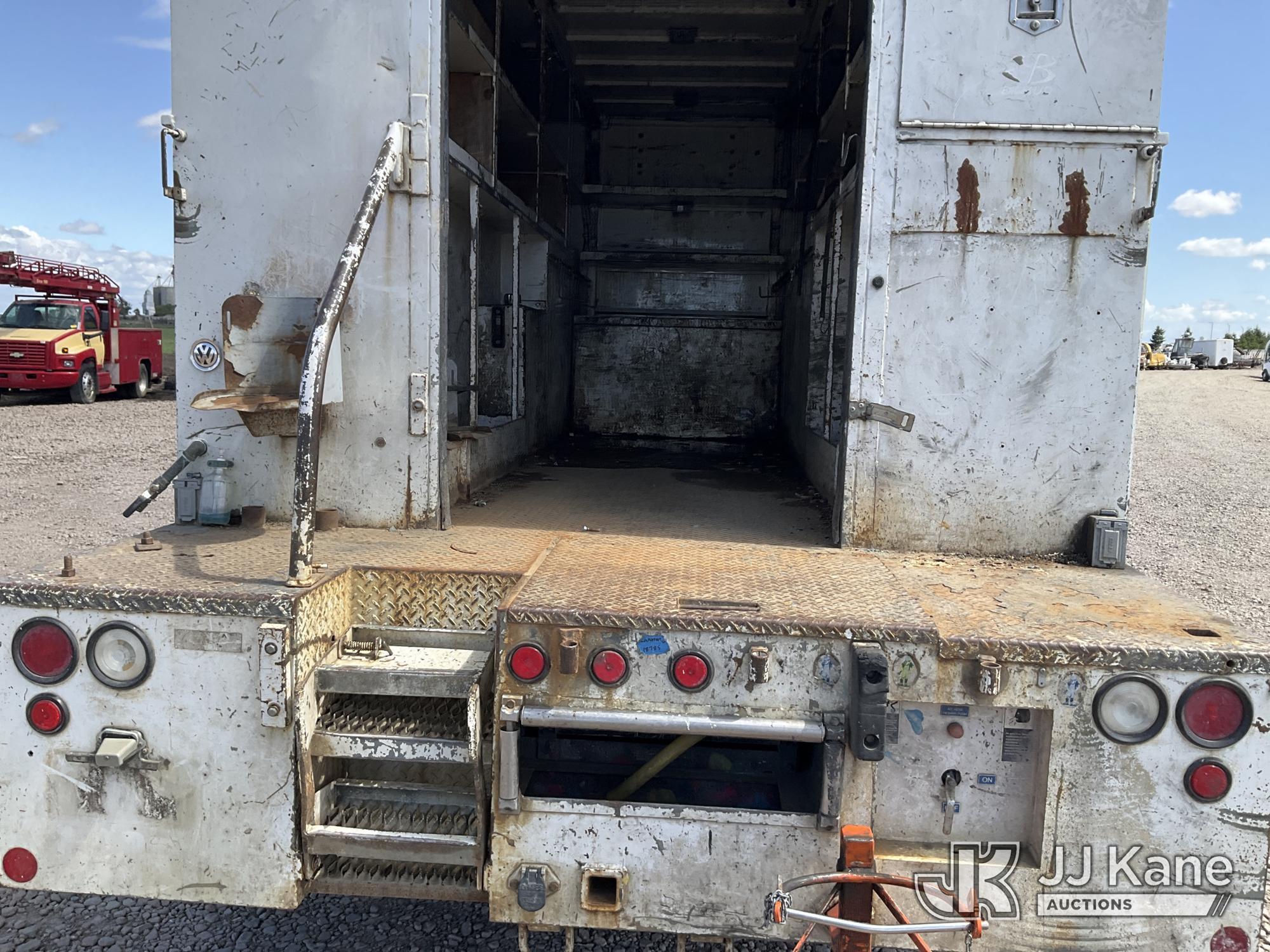 (Dixon, CA) 2005 Freightliner M2 106 Air Compressor/Enclosed Utility Truck Runs & Moves