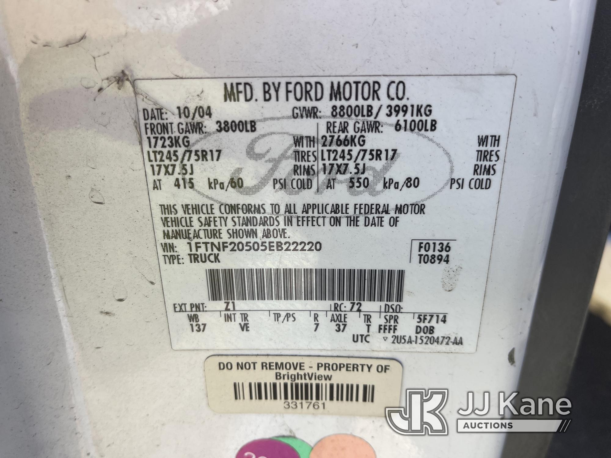 (Dixon, CA) 2005 Ford F250 Pickup Truck Runs & Moves)(Shift Indicator Broken