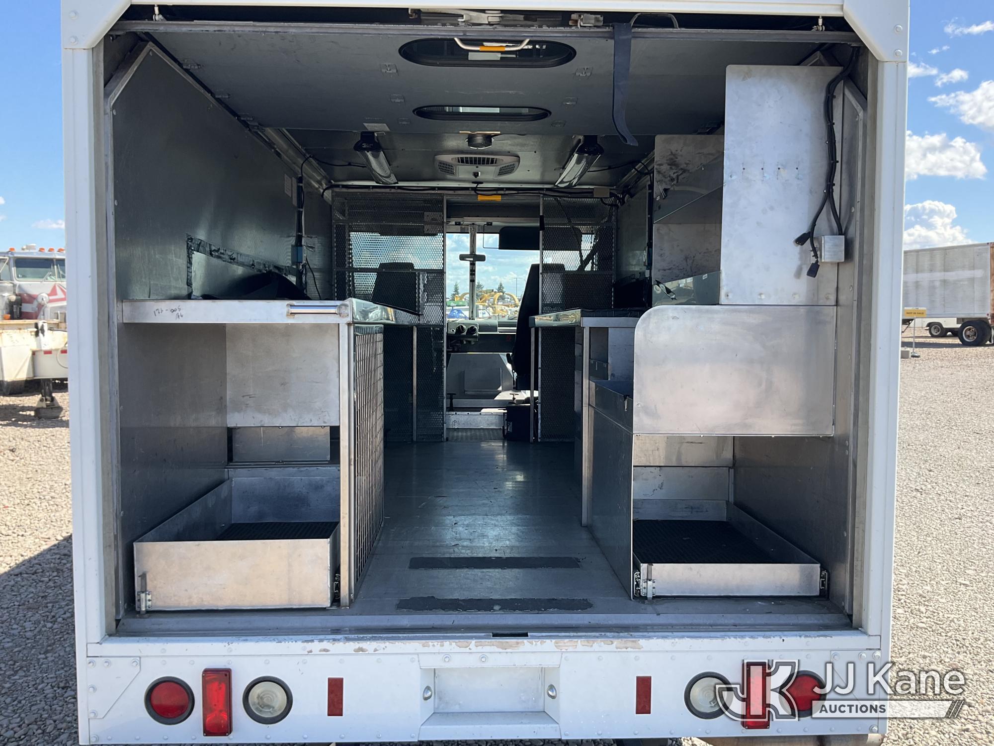 (Dixon, CA) 1996 GMC P3500 Step Van Runs & Moves) (Monitors Will Not Clear, Missing GVWR Label