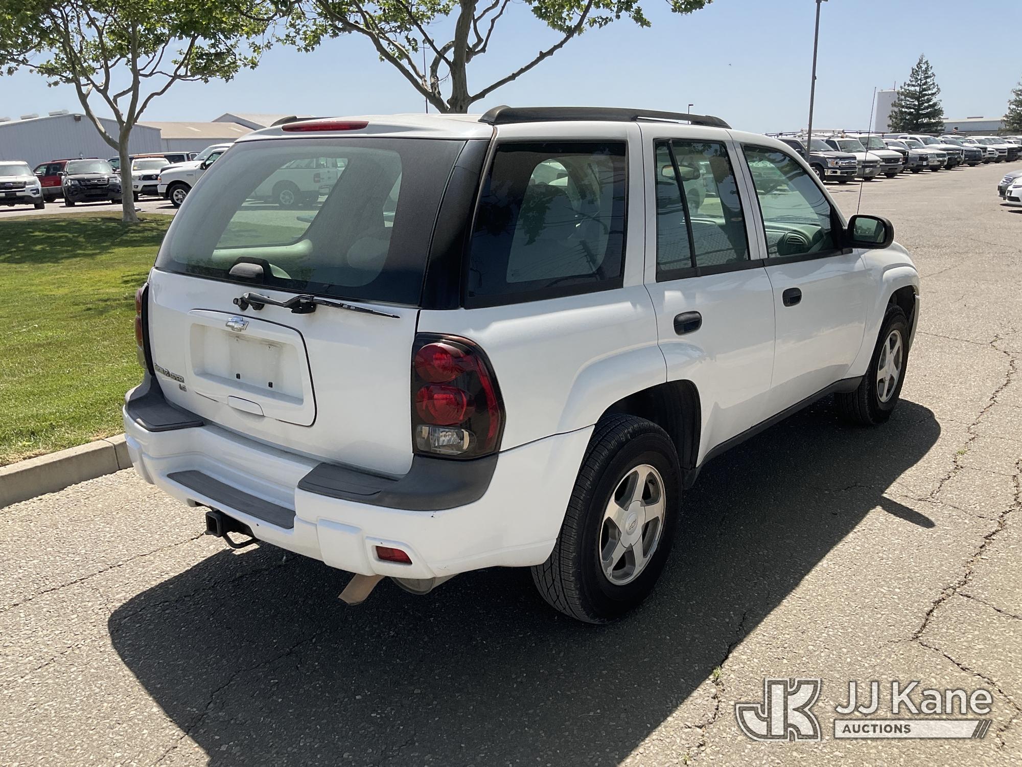 (Dixon, CA) 2006 Chevrolet TrailBlazer 4-Door Sport Utility Vehicle Runs & Moves