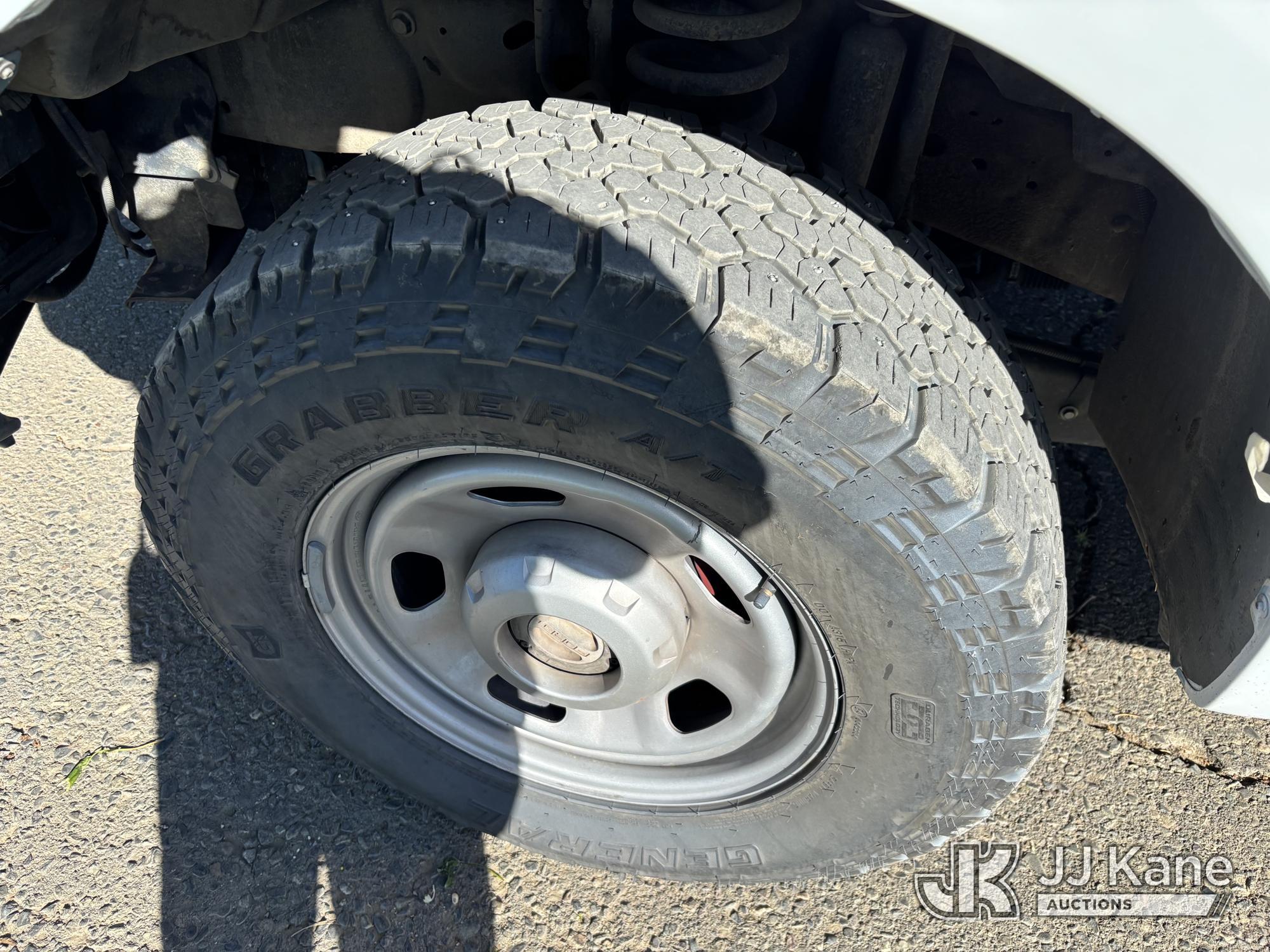 (Dixon, CA) 2005 Ford F-350 SD 4x4 Service Truck Runs & Moves