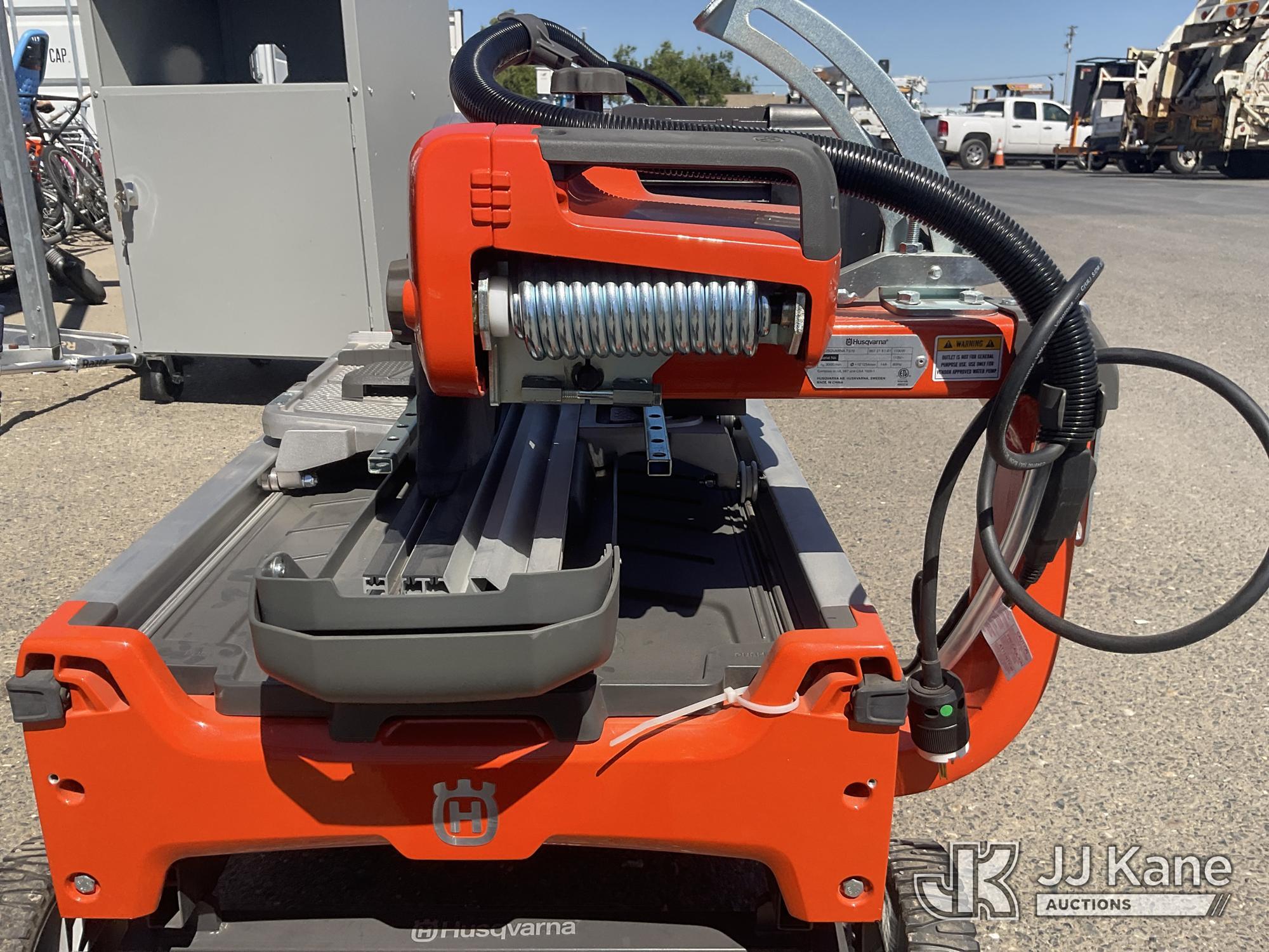 (Dixon, CA) Husqvarna TS70 Electric Tile Saw (Used) NOTE: This unit is being sold AS IS/WHERE IS via