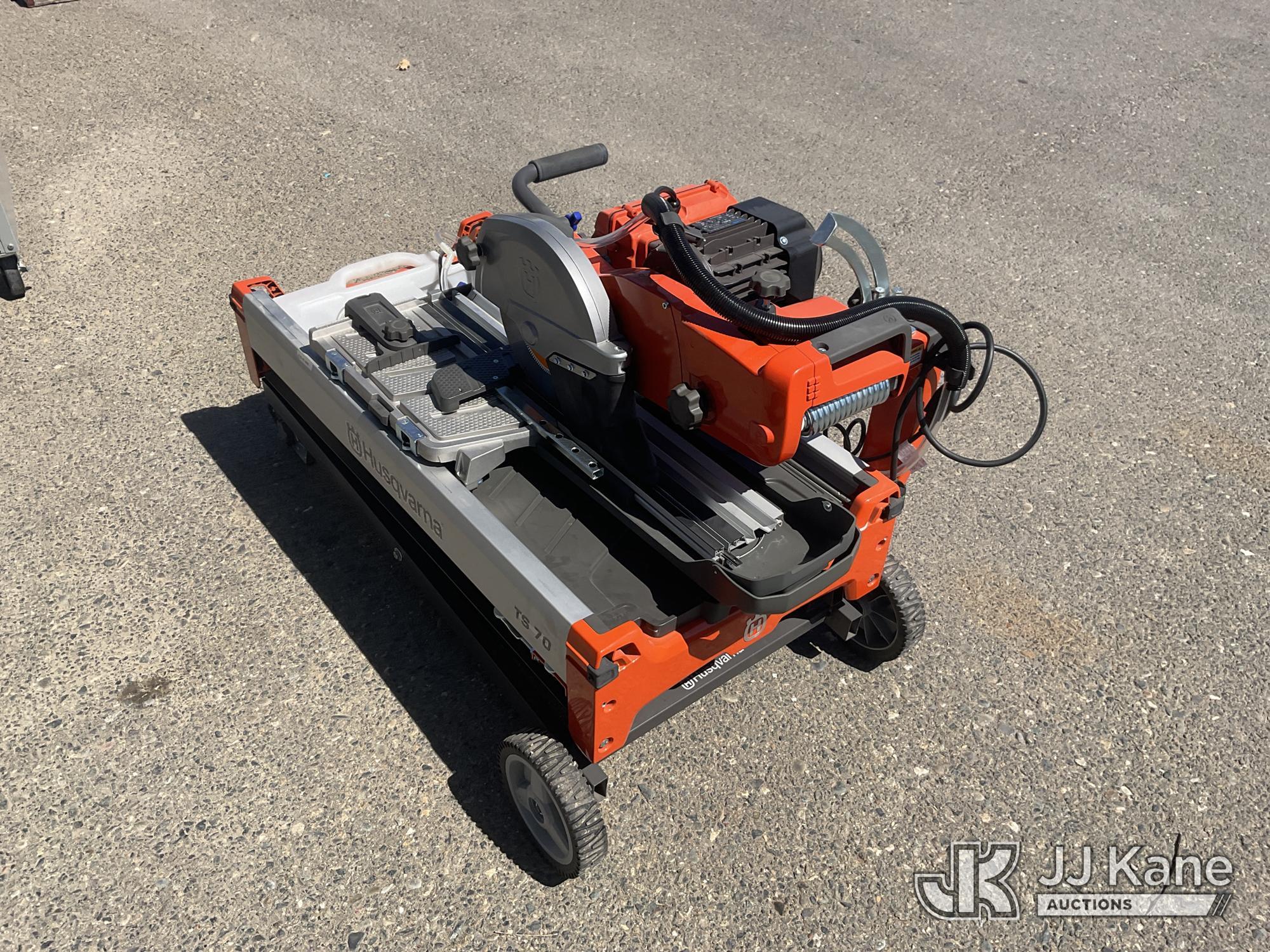 (Dixon, CA) Husqvarna TS70 Electric Tile Saw (Used) NOTE: This unit is being sold AS IS/WHERE IS via