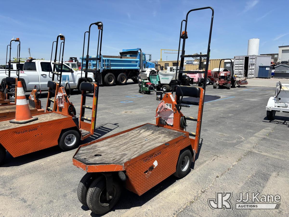 (Dixon, CA) Taylor-Dunn Electric Cart (Moves) (Reads 1 Moves