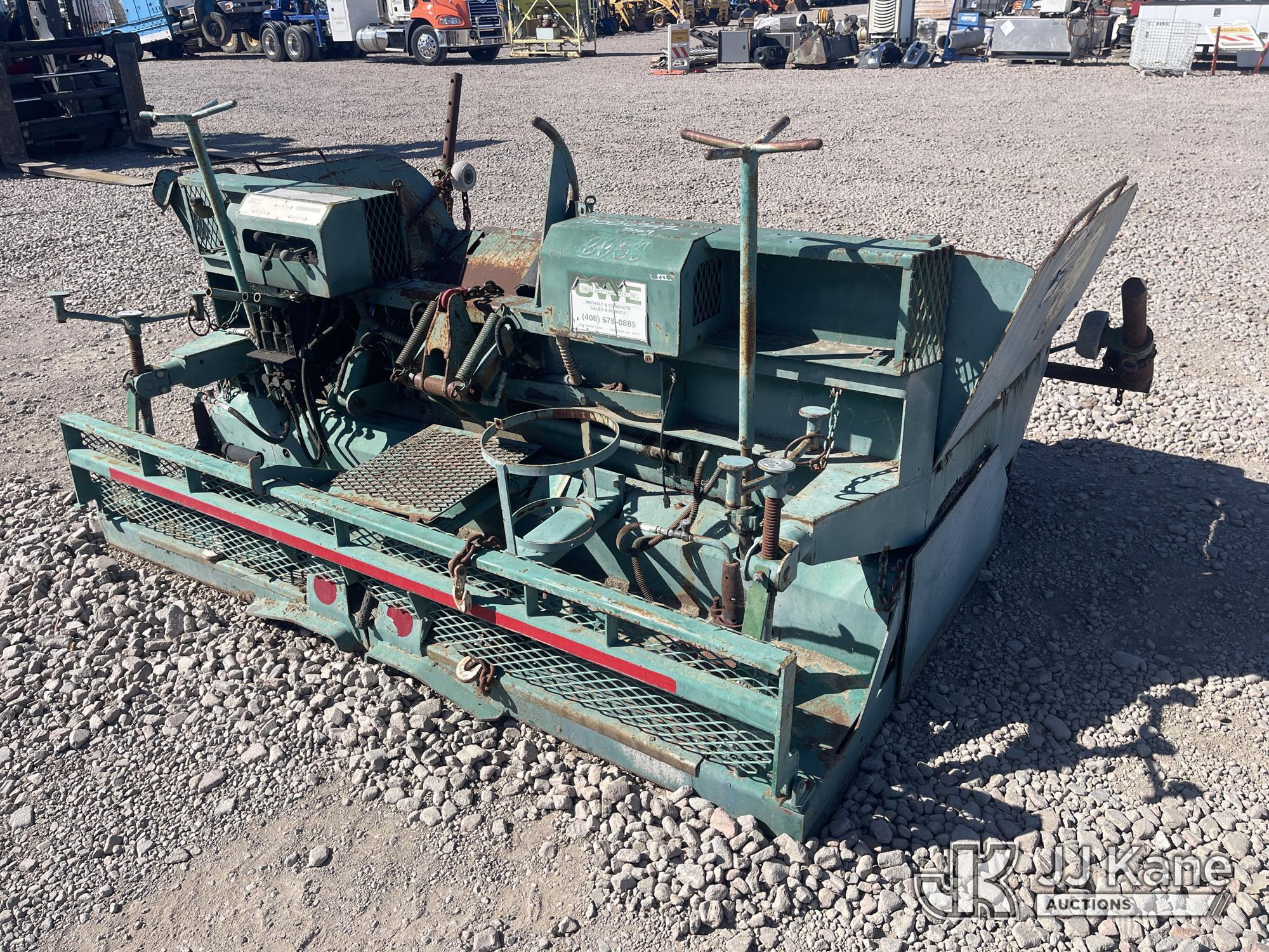 (Dixon, CA) Layton Asphalt Paver Condition Unknown