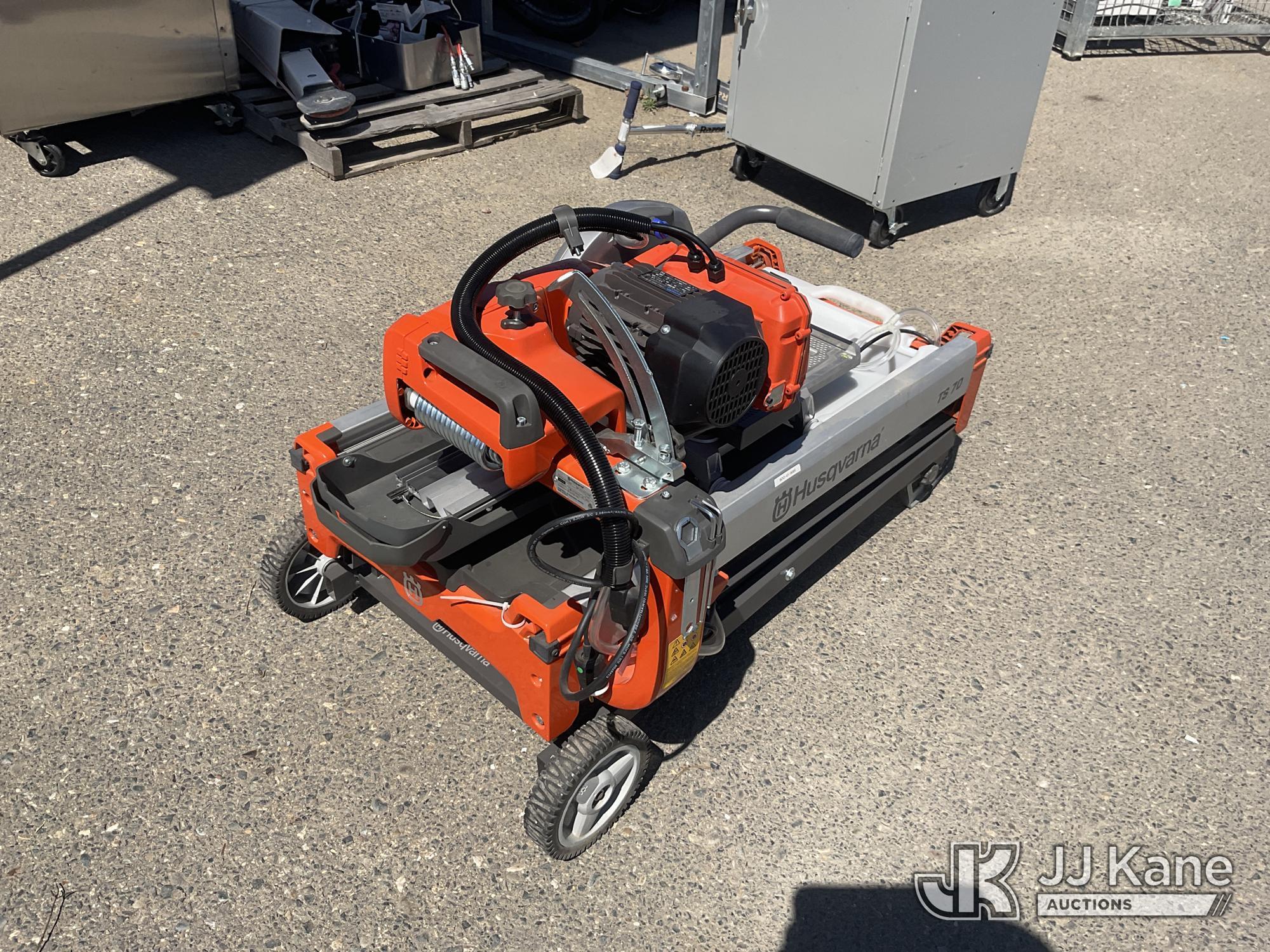 (Dixon, CA) Husqvarna TS70 Electric Tile Saw (Used) NOTE: This unit is being sold AS IS/WHERE IS via