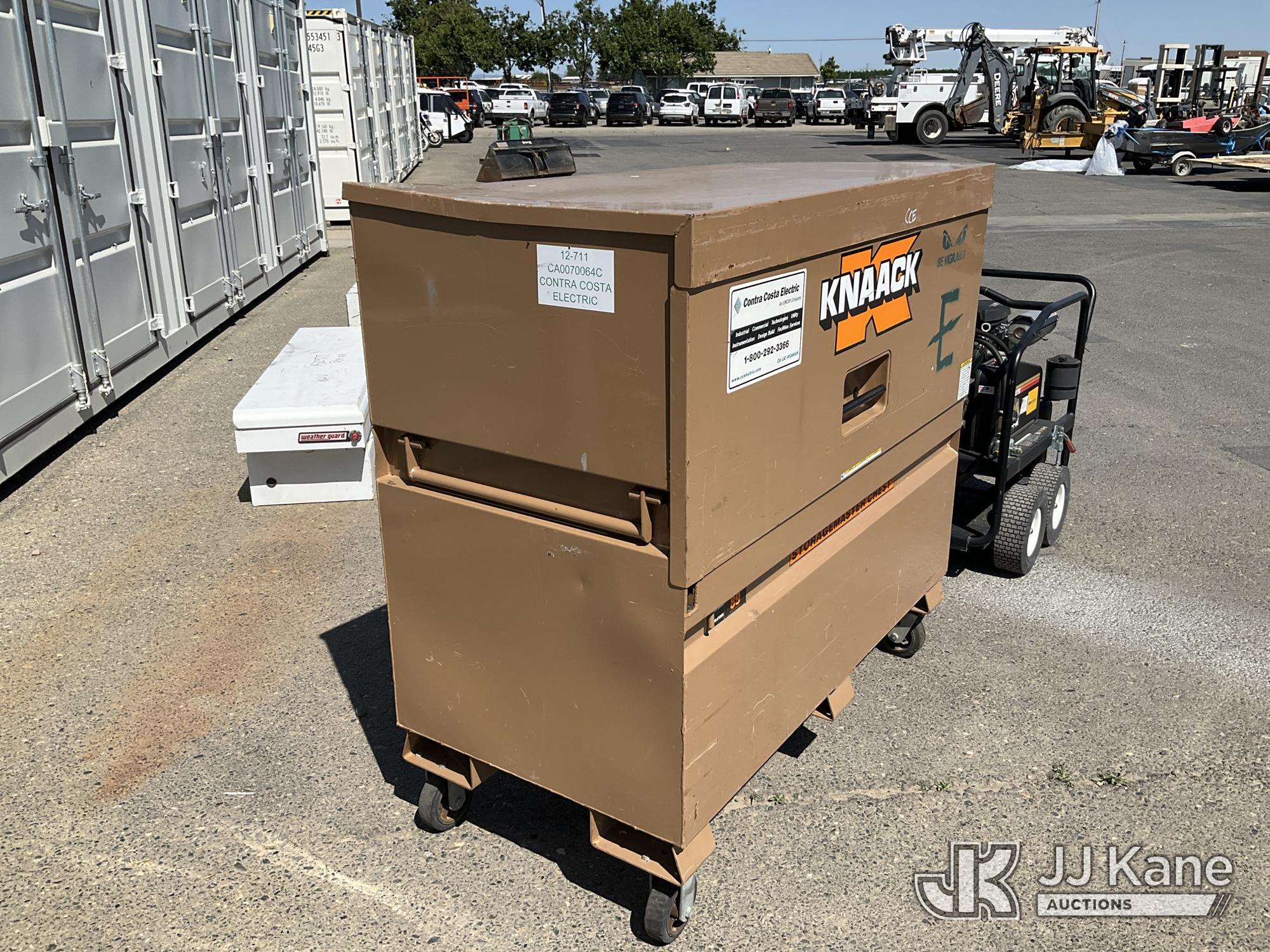 (Dixon, CA) KNAACK Storagemaster Chest Tool Box (Used)(Locked & No Key)(Backside Where It Folds Dama