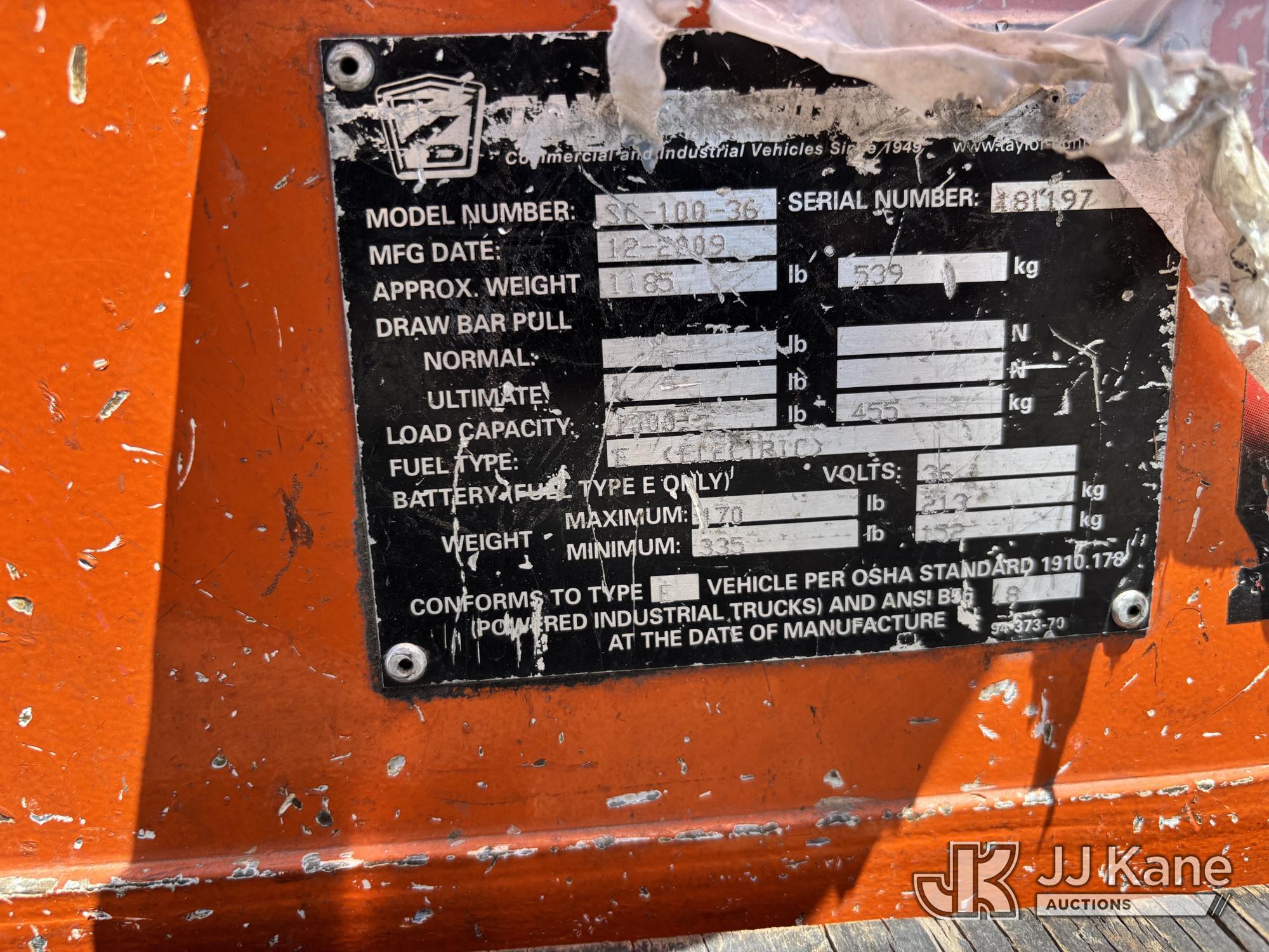 (Dixon, CA) Taylor-Dunn Electric Cart (Moves) (Reads 1 Moves