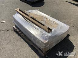 (Dixon, CA) Light Fixtures (Used) NOTE: This unit is being sold AS IS/WHERE IS via Timed Auction and