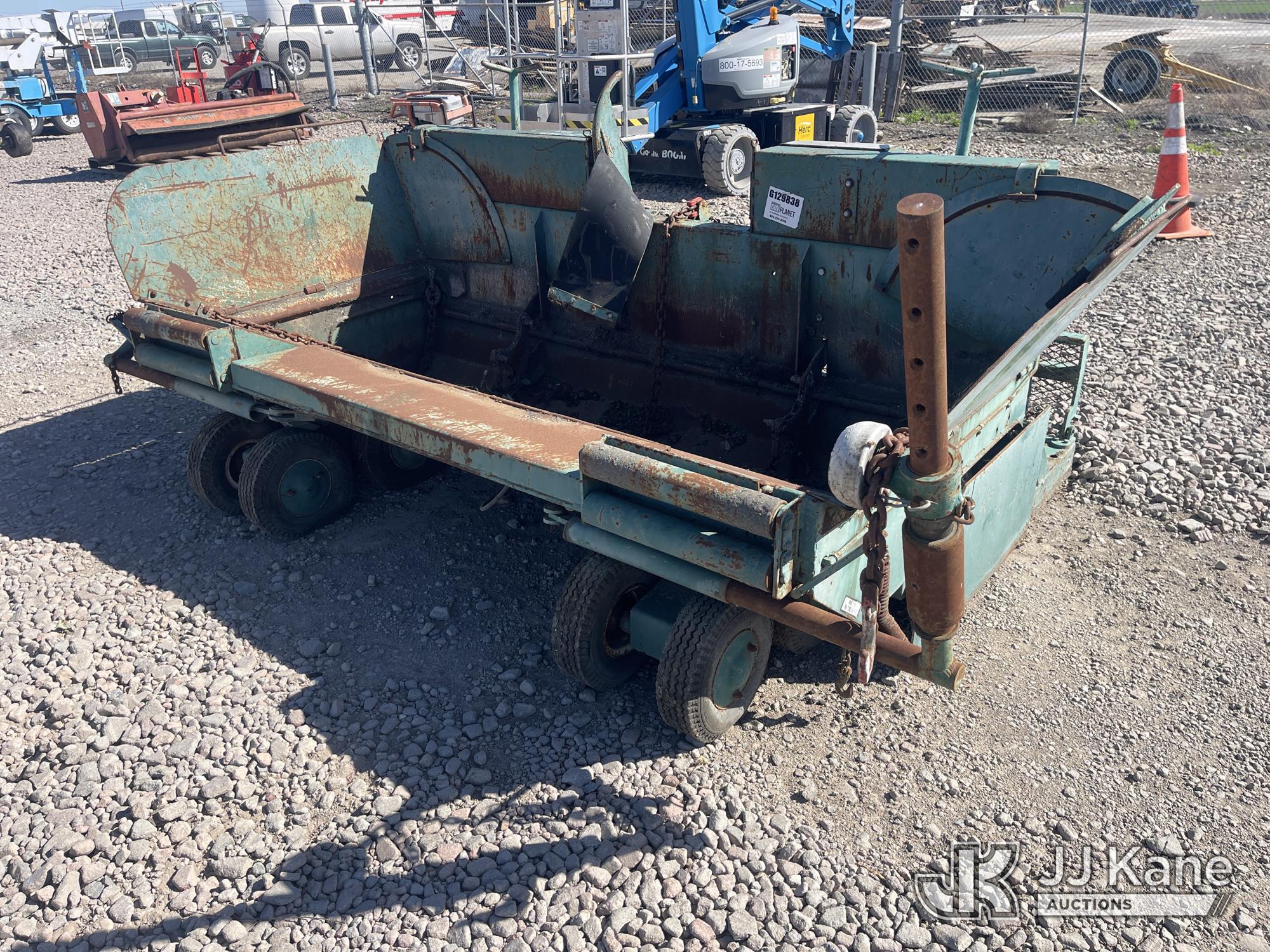 (Dixon, CA) Layton Asphalt Paver Condition Unknown