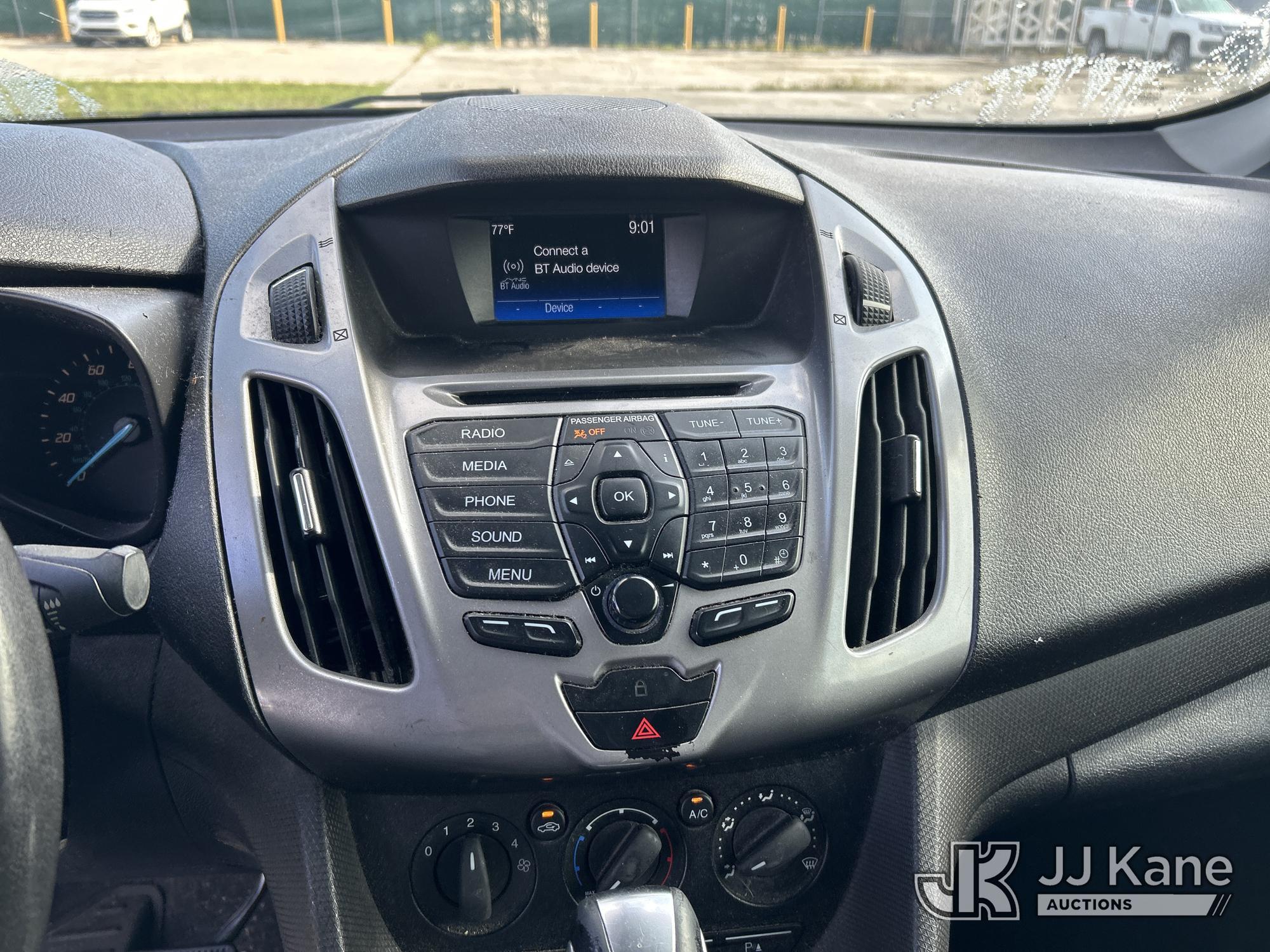 (Riviera Beach, FL) 2017 Ford Transit Connect Mini Cargo Van Runs & Moves) (Paint Damage) (FL Reside