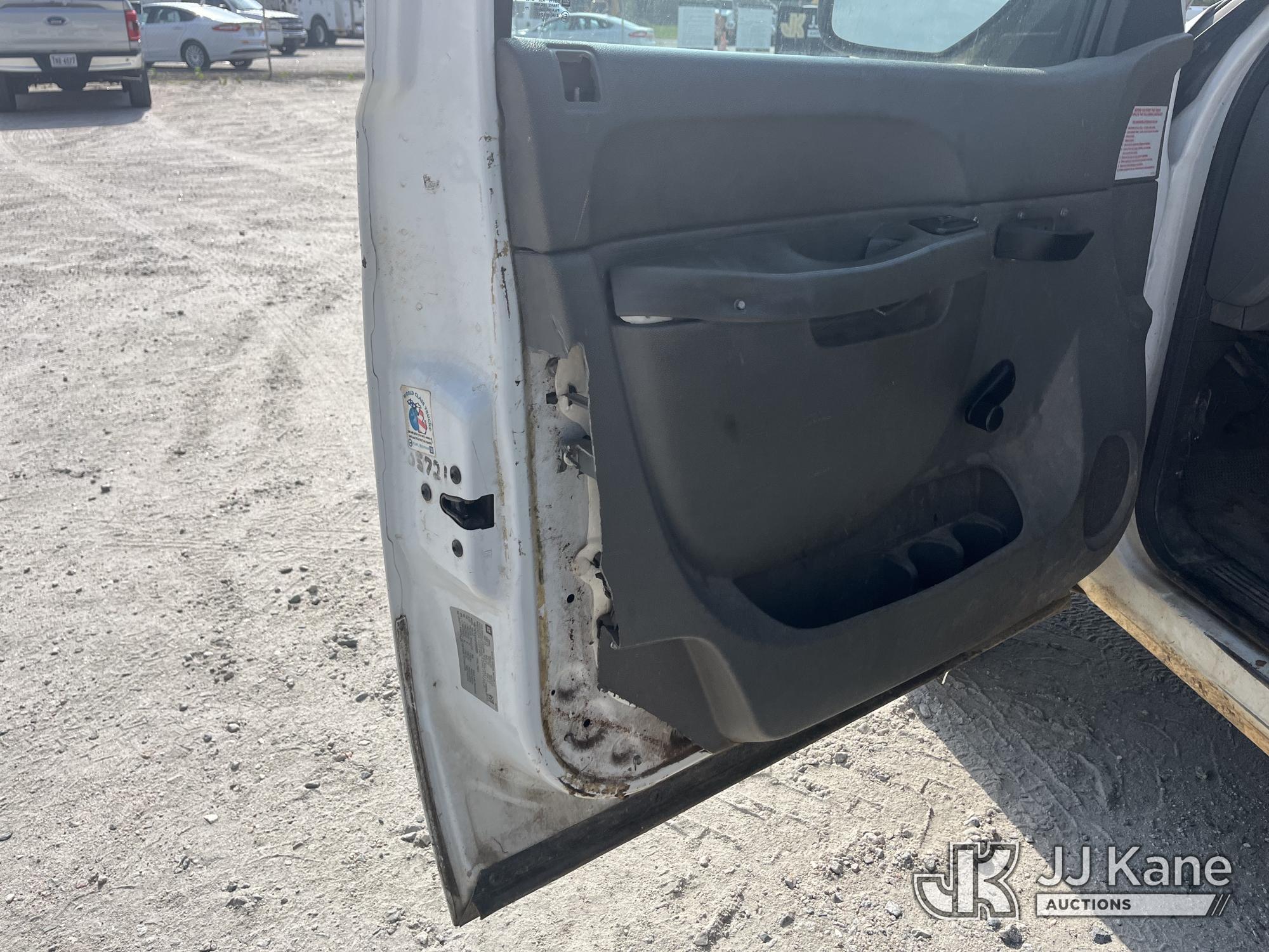 (Chester, VA) 2012 Chevrolet Silverado 2500HD 4x4 Crew-Cab Pickup Truck Runs & Moves) (Engine Tick,