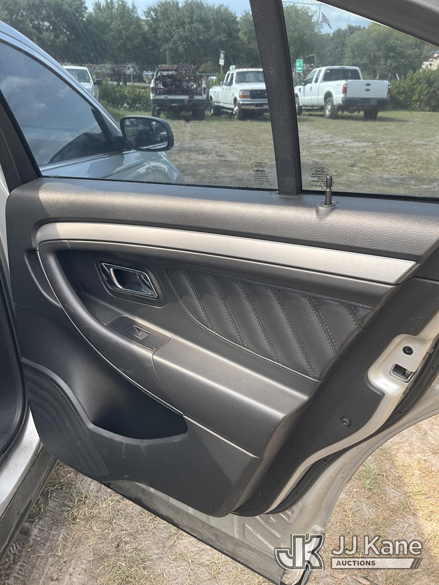 (Ocala, FL) 2012 Ford Taurus 4-Door Sedan Runs & Moves) (Jump To Start, Minor Body Damage, Paint Dam
