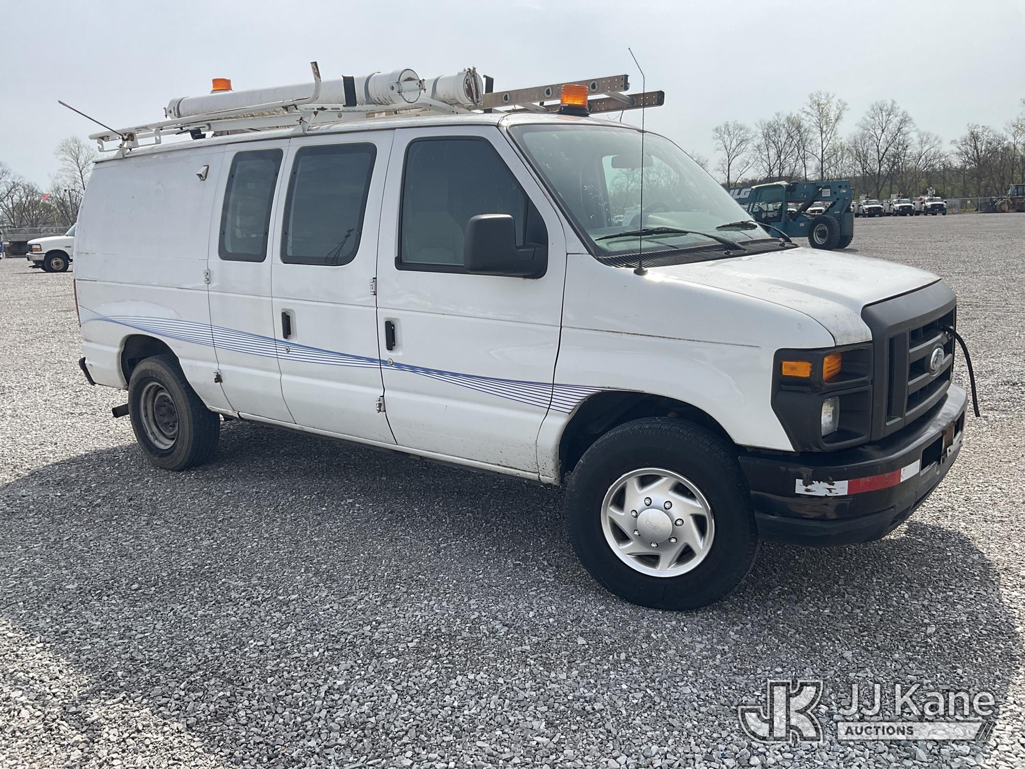 (Verona, KY) 2011 Ford E250 Cargo Van Runs & Moves) (Rust Damage