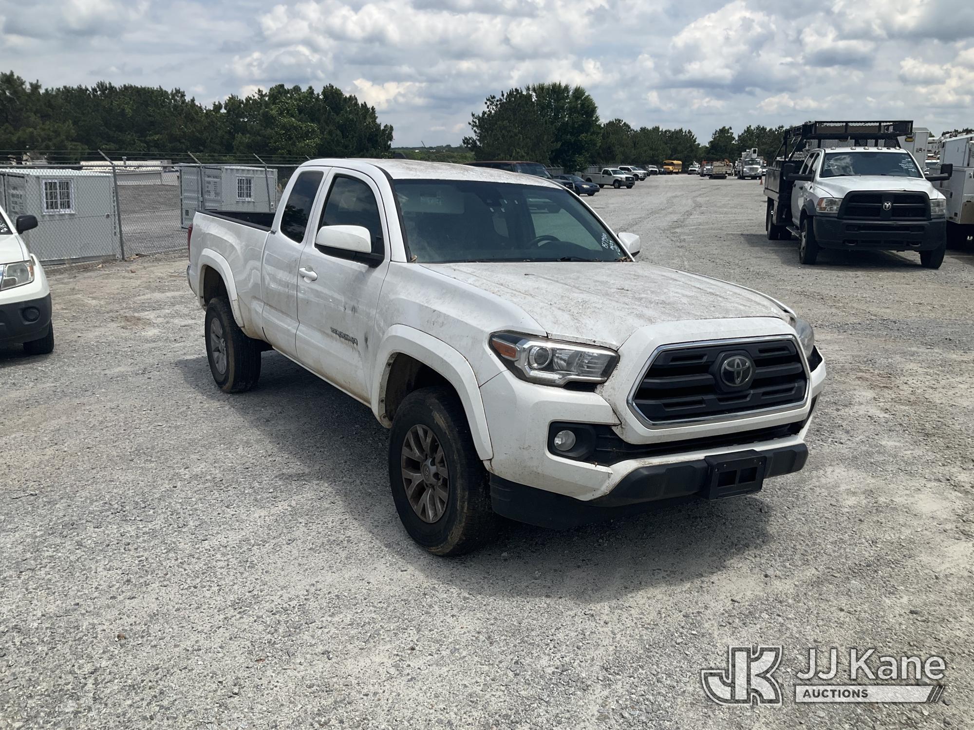 (Villa Rica, GA) 2018 Toyota Tacoma 4x4 Extended-Cab Pickup Truck Runs) (Intermittently Moves, Wreck