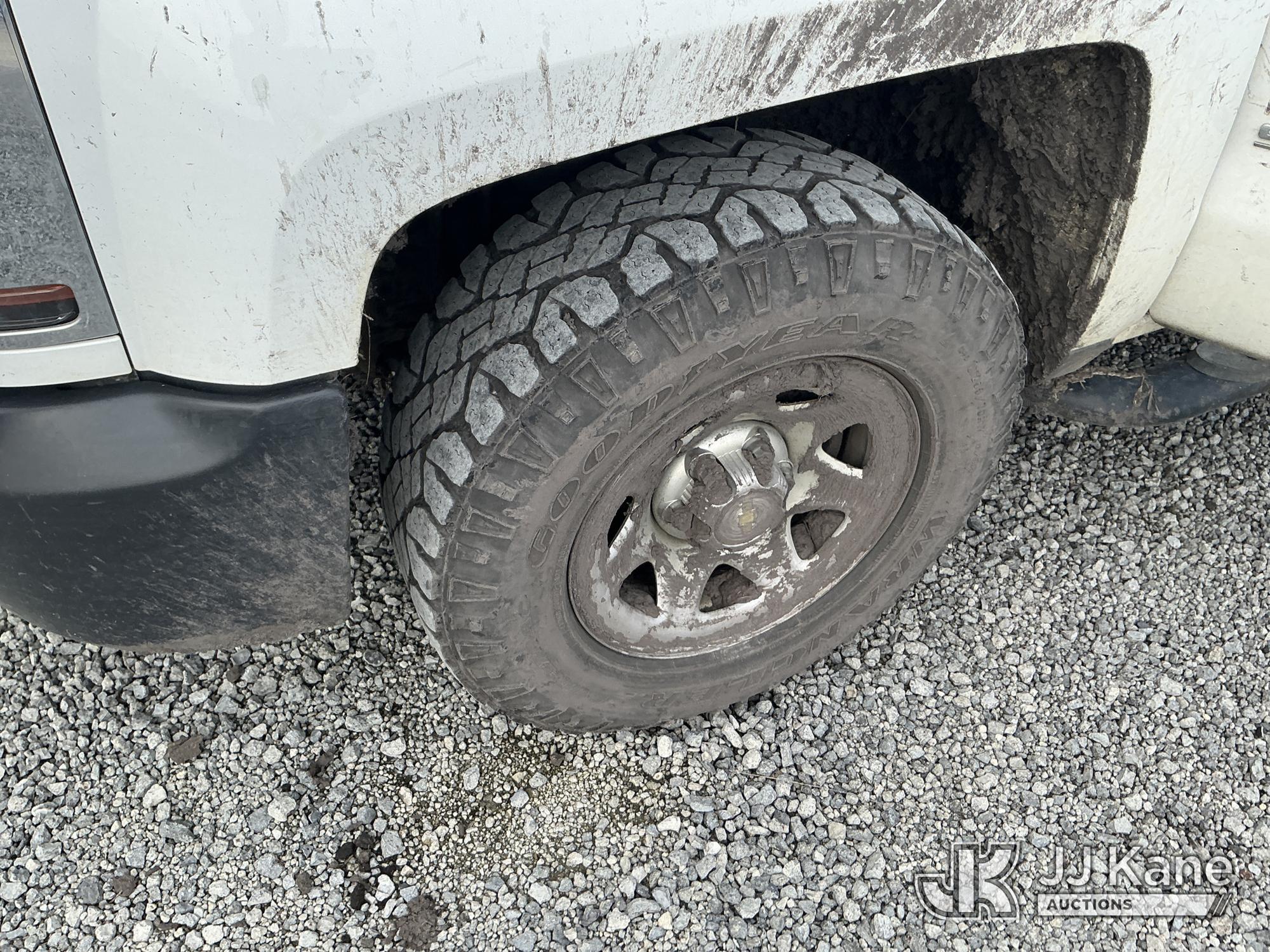 (Moncks Corner, SC) 2018 Chevrolet Silverado 1500 4x4 Crew-Cab Pickup Truck Not Running, Condition U