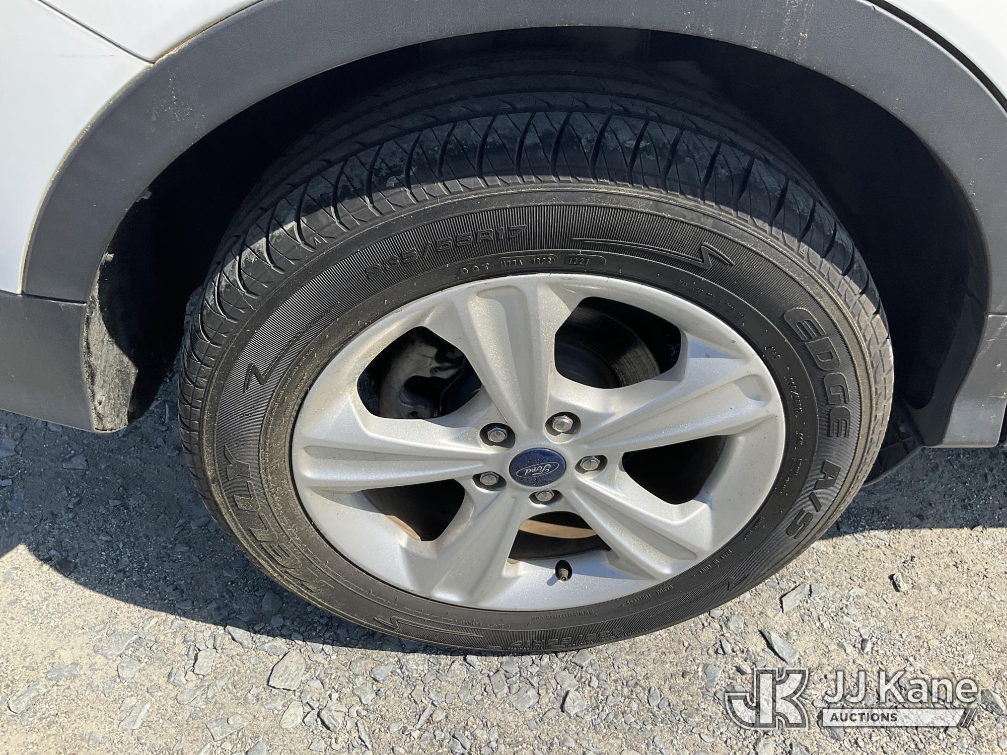(China Grove, NC) 2015 Ford Escape 4x4 4-Door Sport Utility Vehicle Runs & Moves) (Engine Light On,