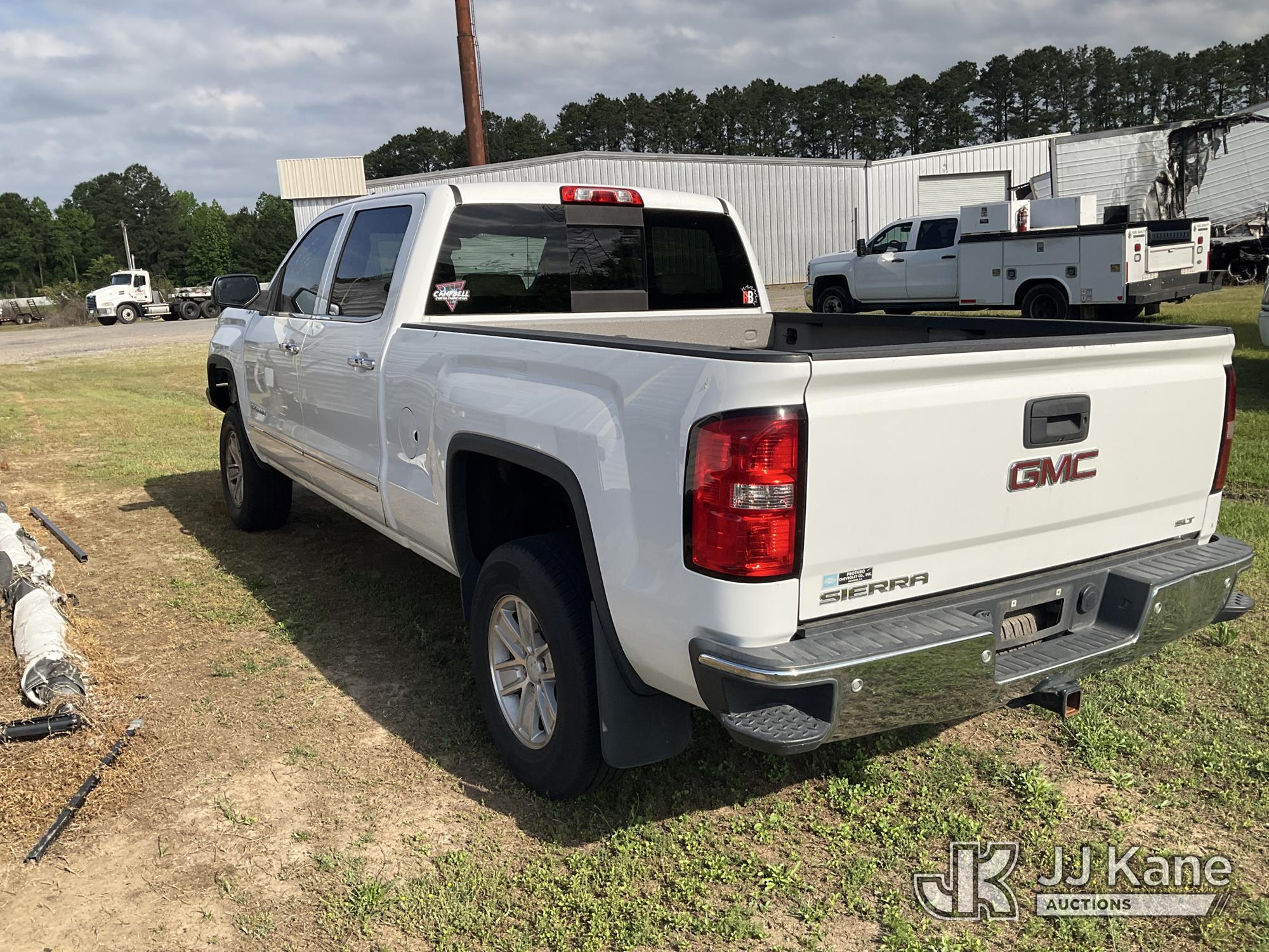 (Florence, SC) 2015 GMC Sierra 1500 4x4 Crew-Cab Pickup Truck Not Running Condition Unknown) (Parts
