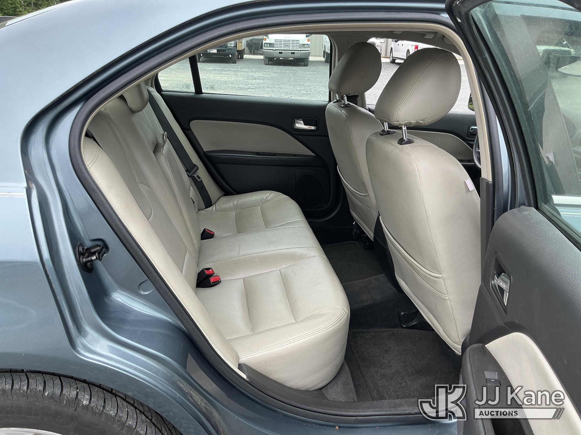 (China Grove, NC) 2012 Ford Fusion 4-Door Sedan Runs & Moves) (Paint Damage
