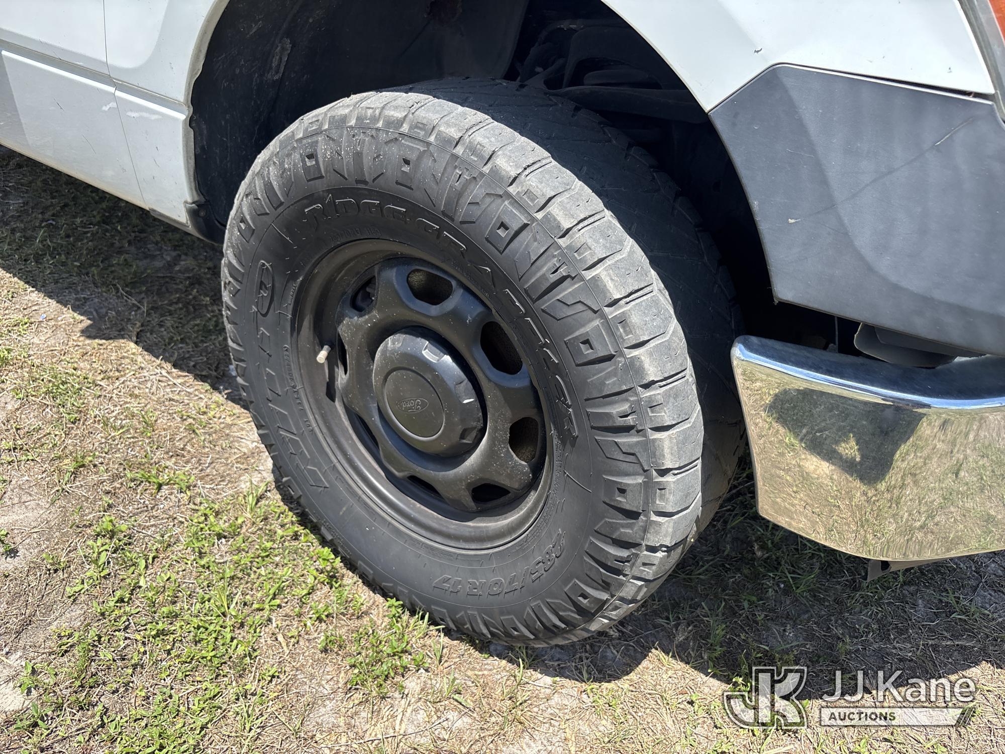 (Tampa, FL) 2014 Ford F150 4x4 Extended-Cab Pickup Truck Runs & Moves) (Body & Paint Damage