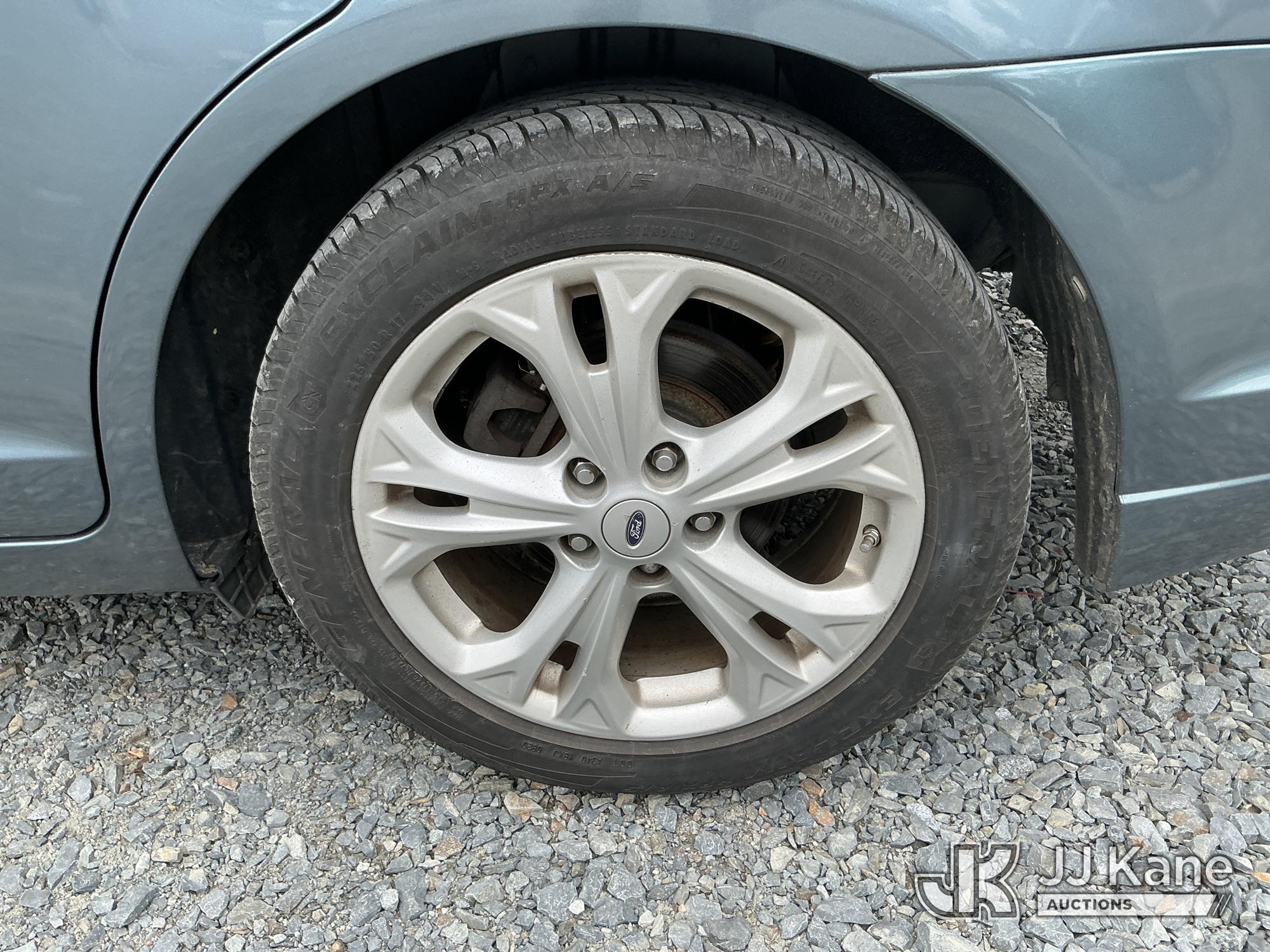 (China Grove, NC) 2012 Ford Fusion 4-Door Sedan Runs & Moves) (Paint Damage