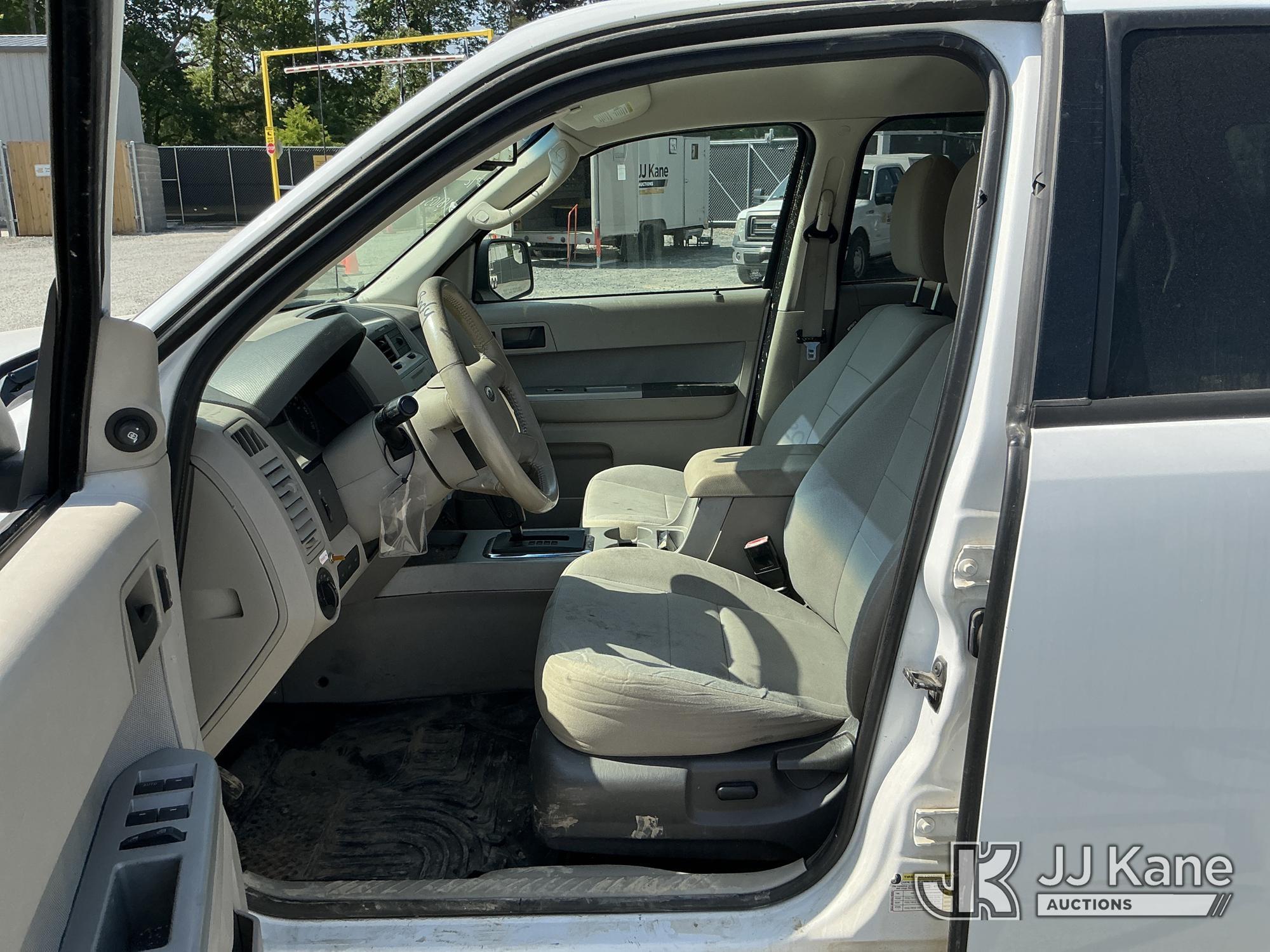 (China Grove, NC) 2011 Ford Escape 4x4 4-Door Sport Utility Vehicle Runs & Moves) (Body/Paint Damage
