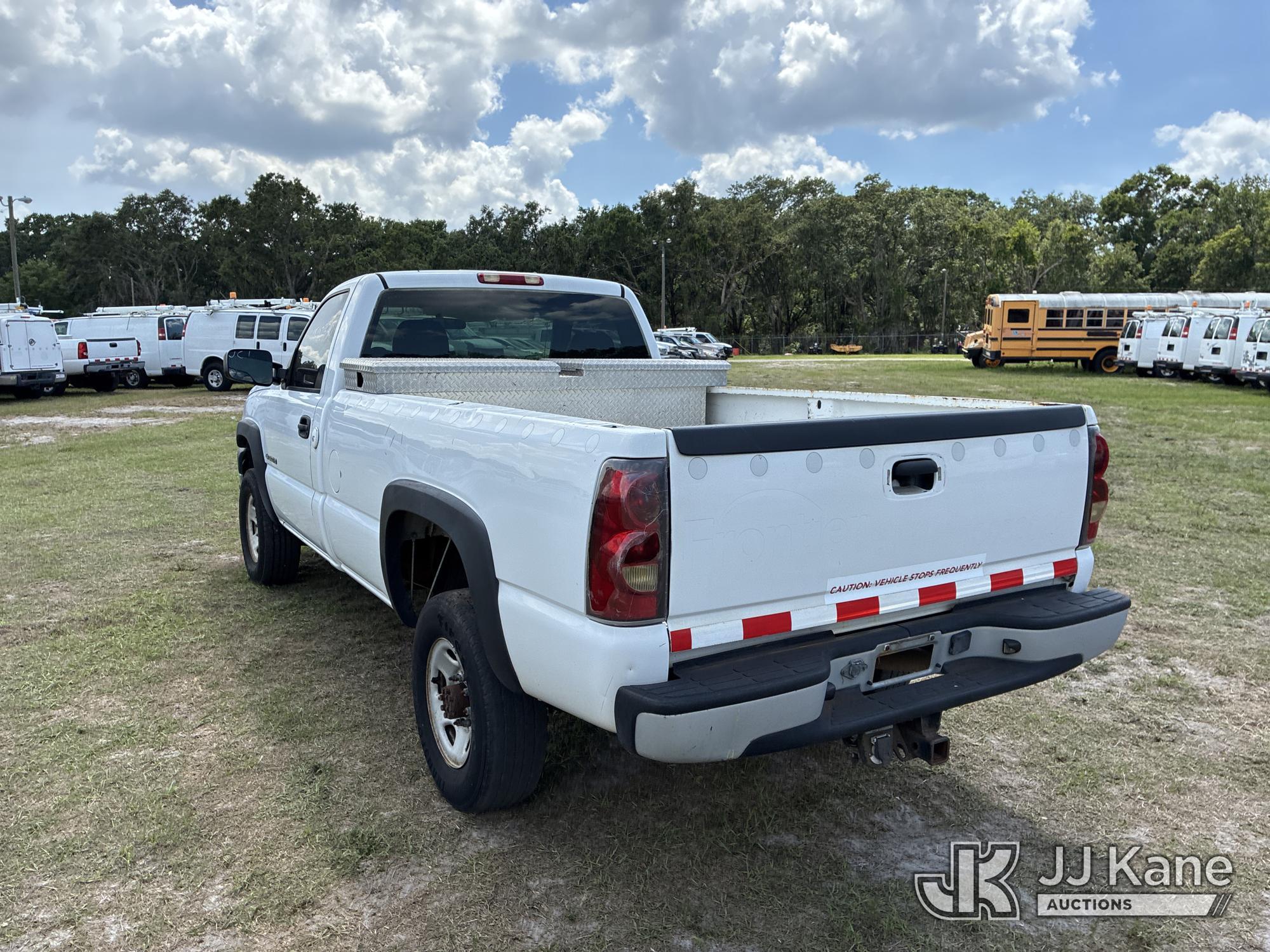 (Tampa, FL) 2005 CHEVROLET 2500 Pickup Truck Runs & Moves) (Jump To Start, Paint & Body Damage, Odom