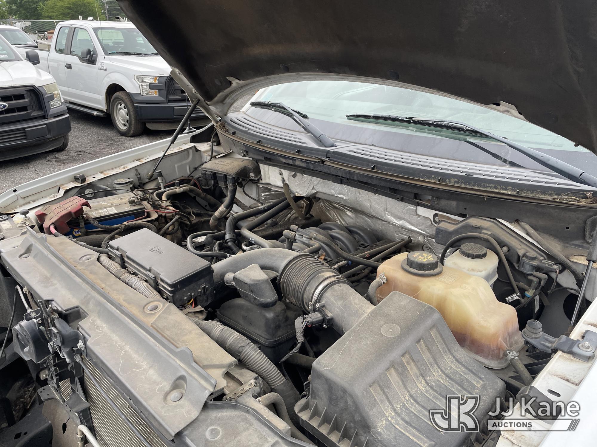 (Albertville, AL) 2012 Ford F150 4x4 Crew-Cab Pickup Truck, (Municipality Owned) Runs & Moves) (Jump