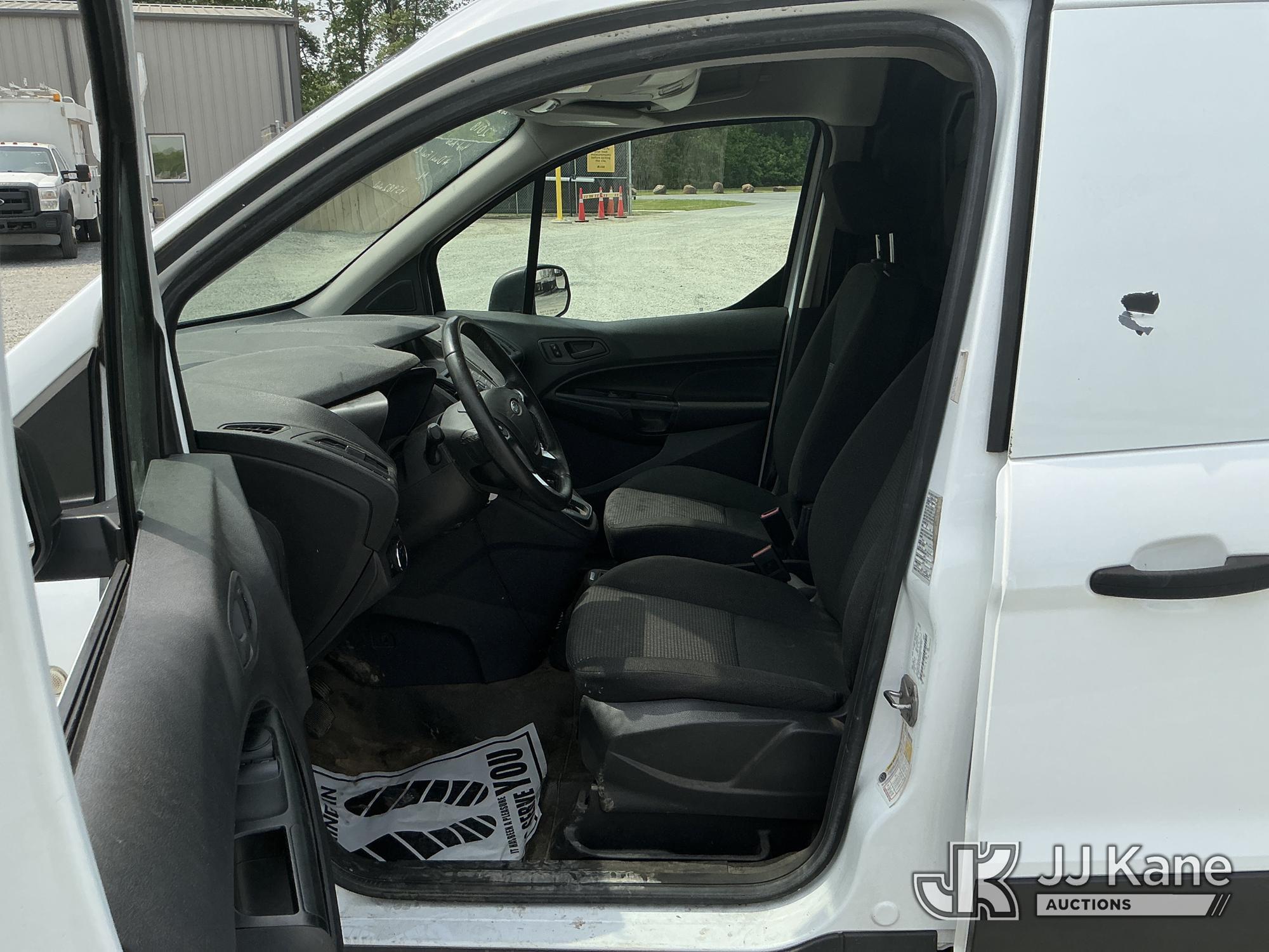 (China Grove, NC) 2018 Ford TRANSIT CONNECT Mini Cargo Van Runs & Moves) (Check Engine Light On, Pai