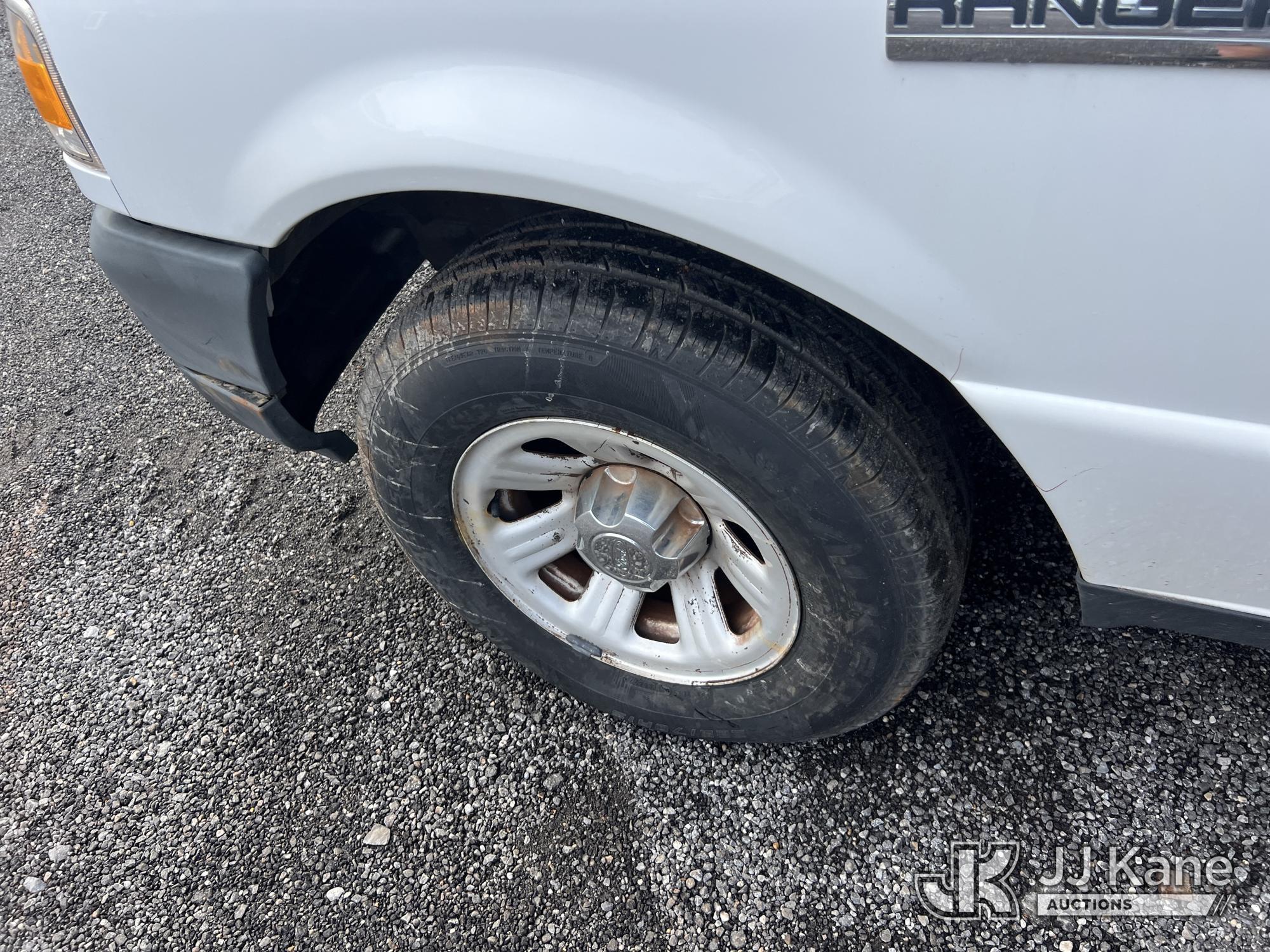 (Albertville, AL) 2011 Ford Ranger Extended-Cab Pickup Truck, (Municipality Owned) Runs & Moves) (Ju