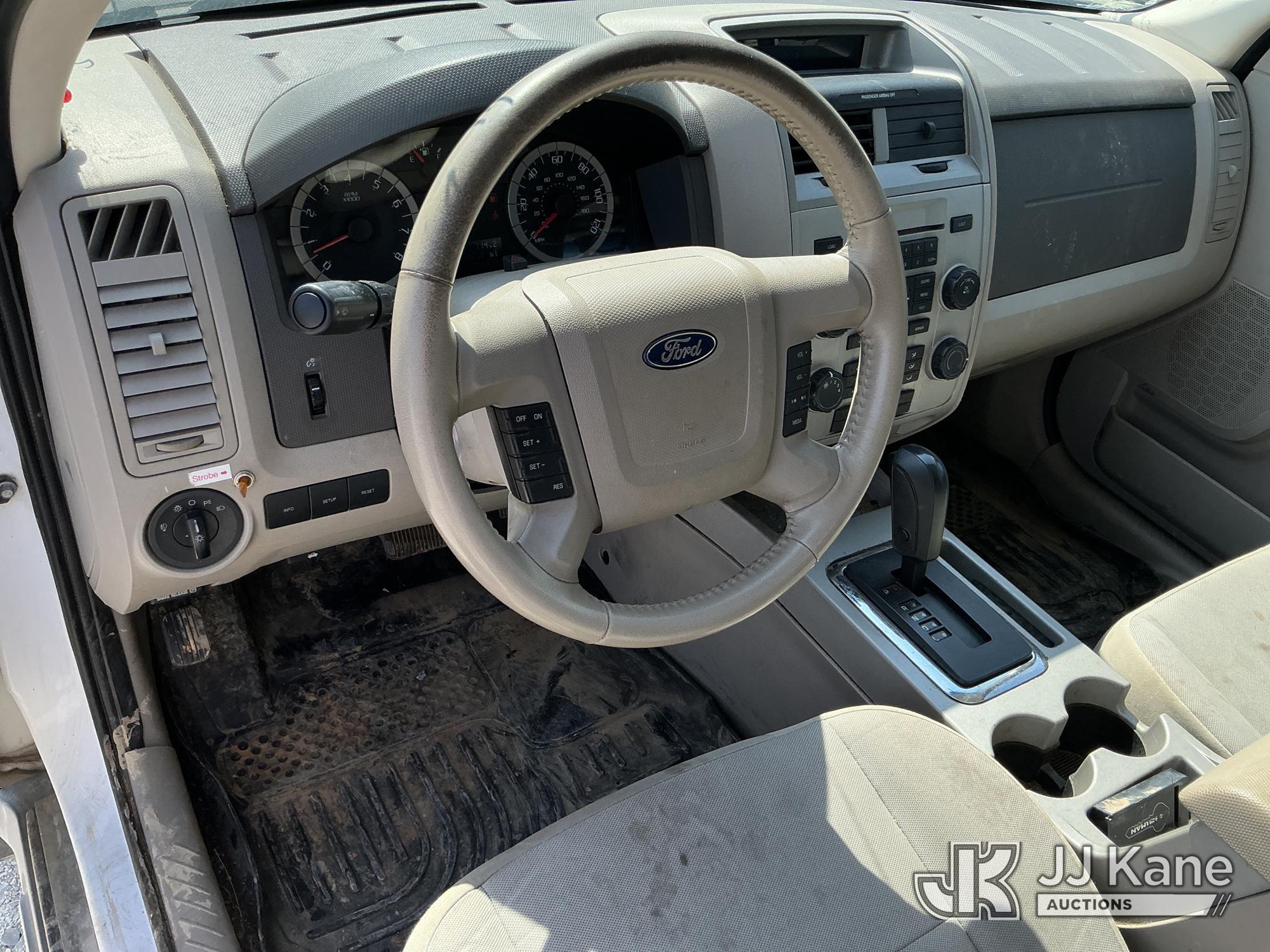 (China Grove, NC) 2011 Ford Escape 4x4 4-Door Sport Utility Vehicle Runs & Moves) (Body/Paint Damage