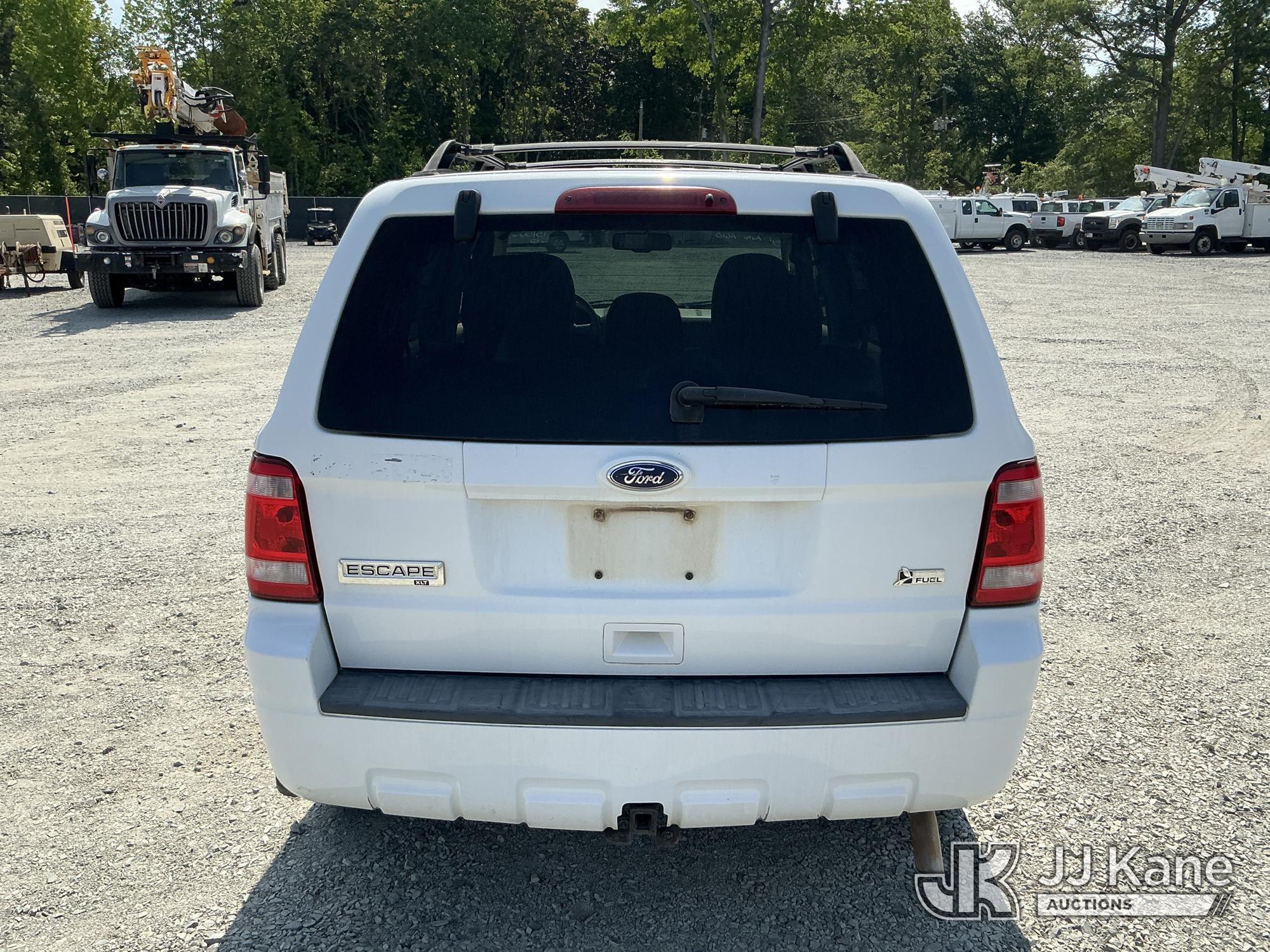 (China Grove, NC) 2011 Ford Escape 4x4 4-Door Sport Utility Vehicle Runs & Moves) (Body/Paint Damage