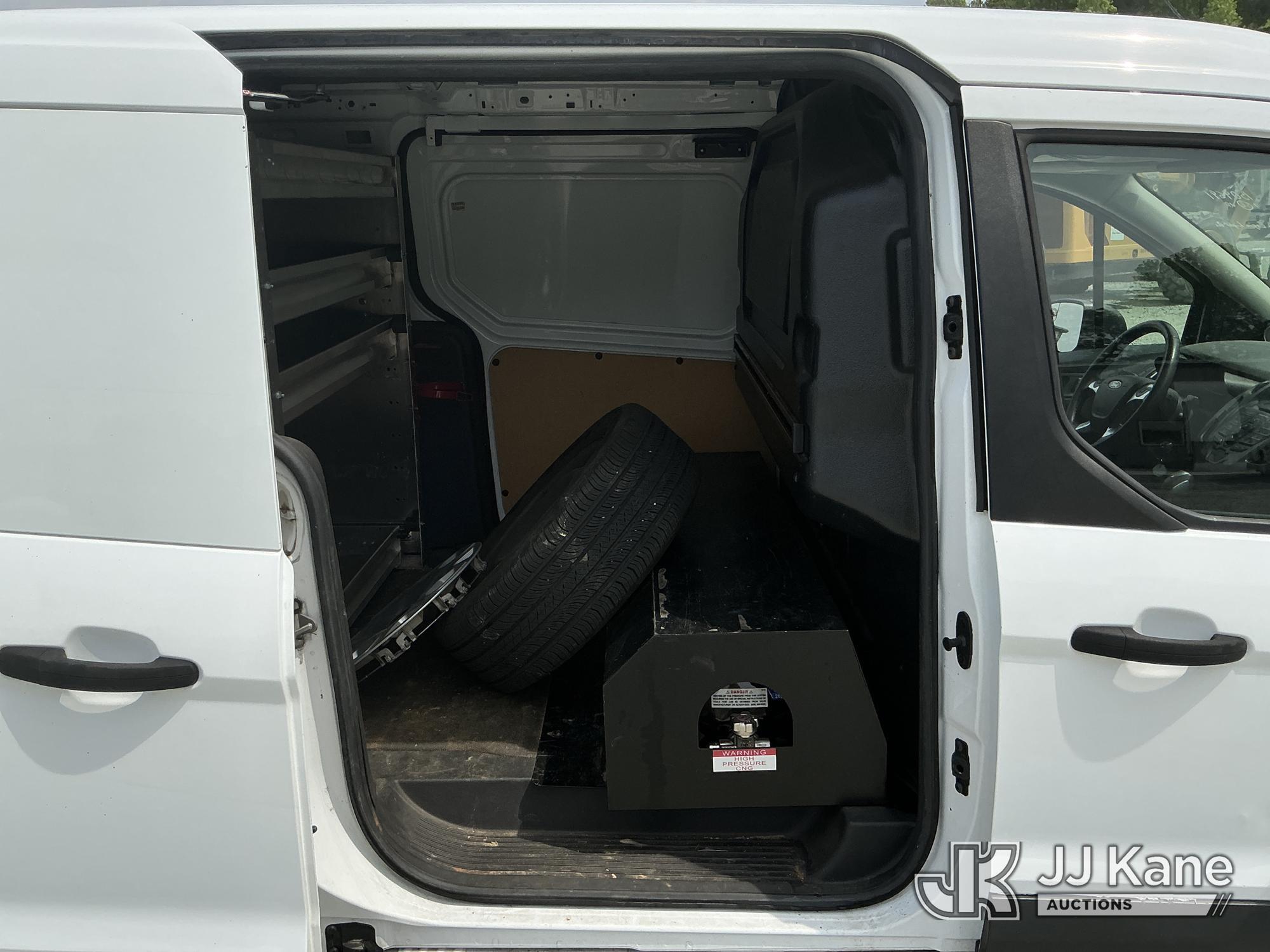 (China Grove, NC) 2018 Ford TRANSIT CONNECT Mini Cargo Van Runs & Moves) (Check Engine Light On, Pai
