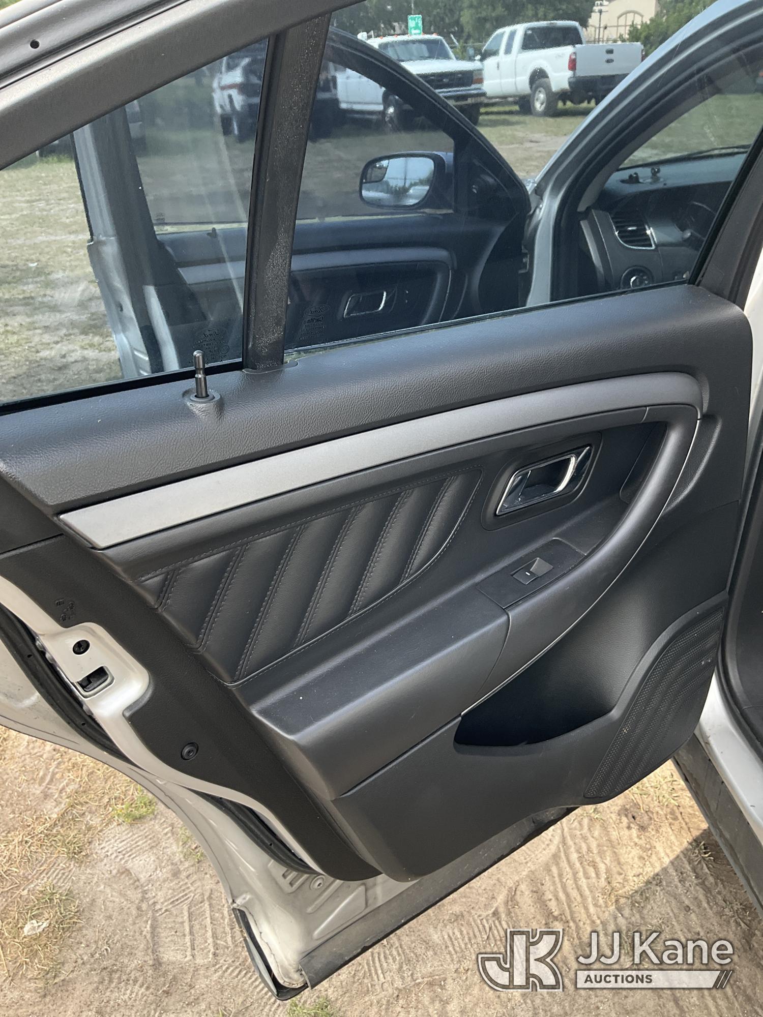 (Ocala, FL) 2012 Ford Taurus 4-Door Sedan Runs & Moves) (Jump To Start, Minor Body Damage, Paint Dam