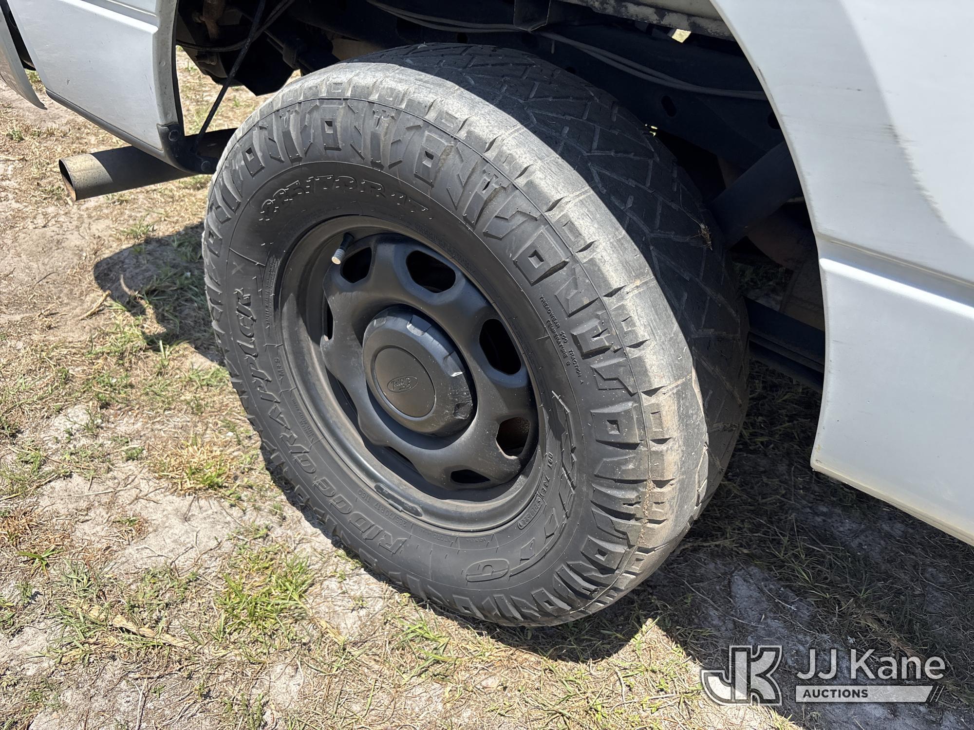 (Tampa, FL) 2014 Ford F150 4x4 Extended-Cab Pickup Truck Runs & Moves) (Body & Paint Damage