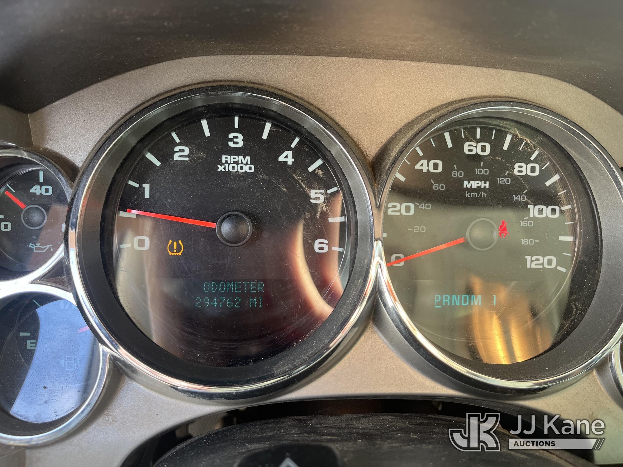 (Chester, VA) 2012 Chevrolet Silverado 2500HD 4x4 Crew-Cab Pickup Truck Runs & Moves) (Engine Tick,