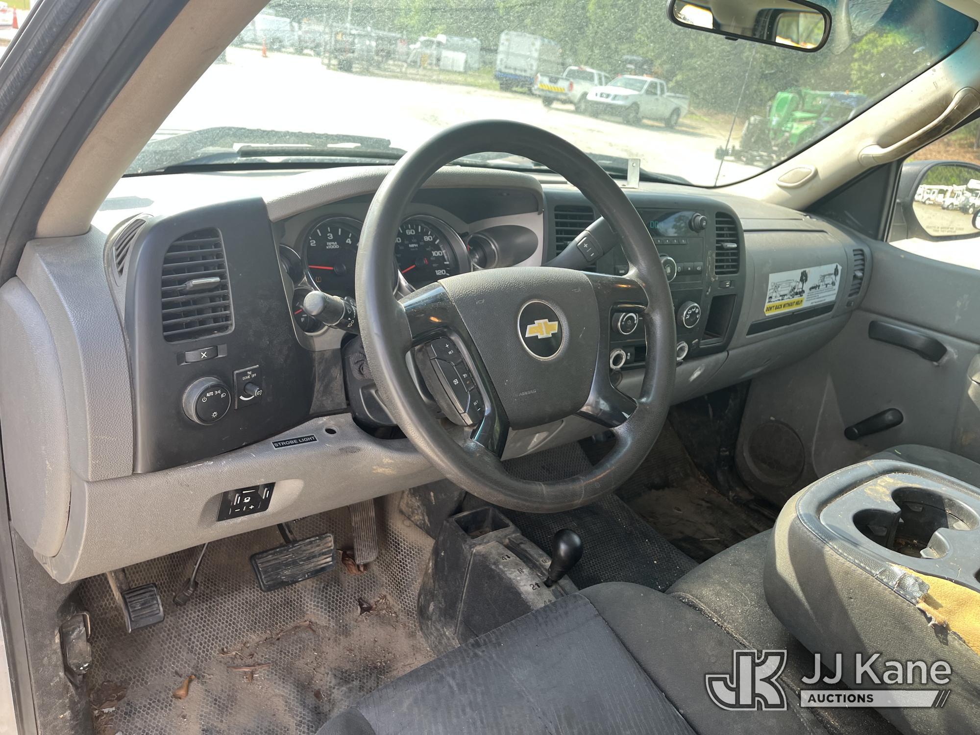 (Chester, VA) 2012 Chevrolet Silverado 2500HD 4x4 Crew-Cab Pickup Truck Runs & Moves) (Engine Tick,