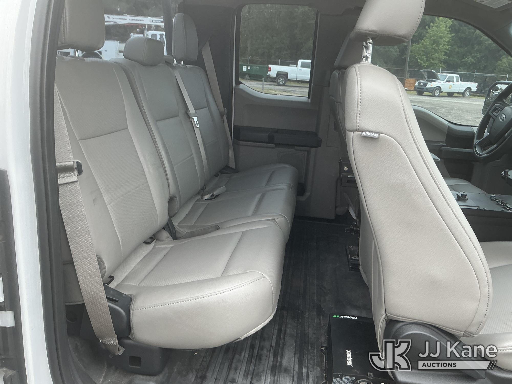 (Tampa, FL) 2017 Ford F150 4x4 Extended-Cab Pickup Truck Hillsborough County BOCC Unit)(Runs & Moves