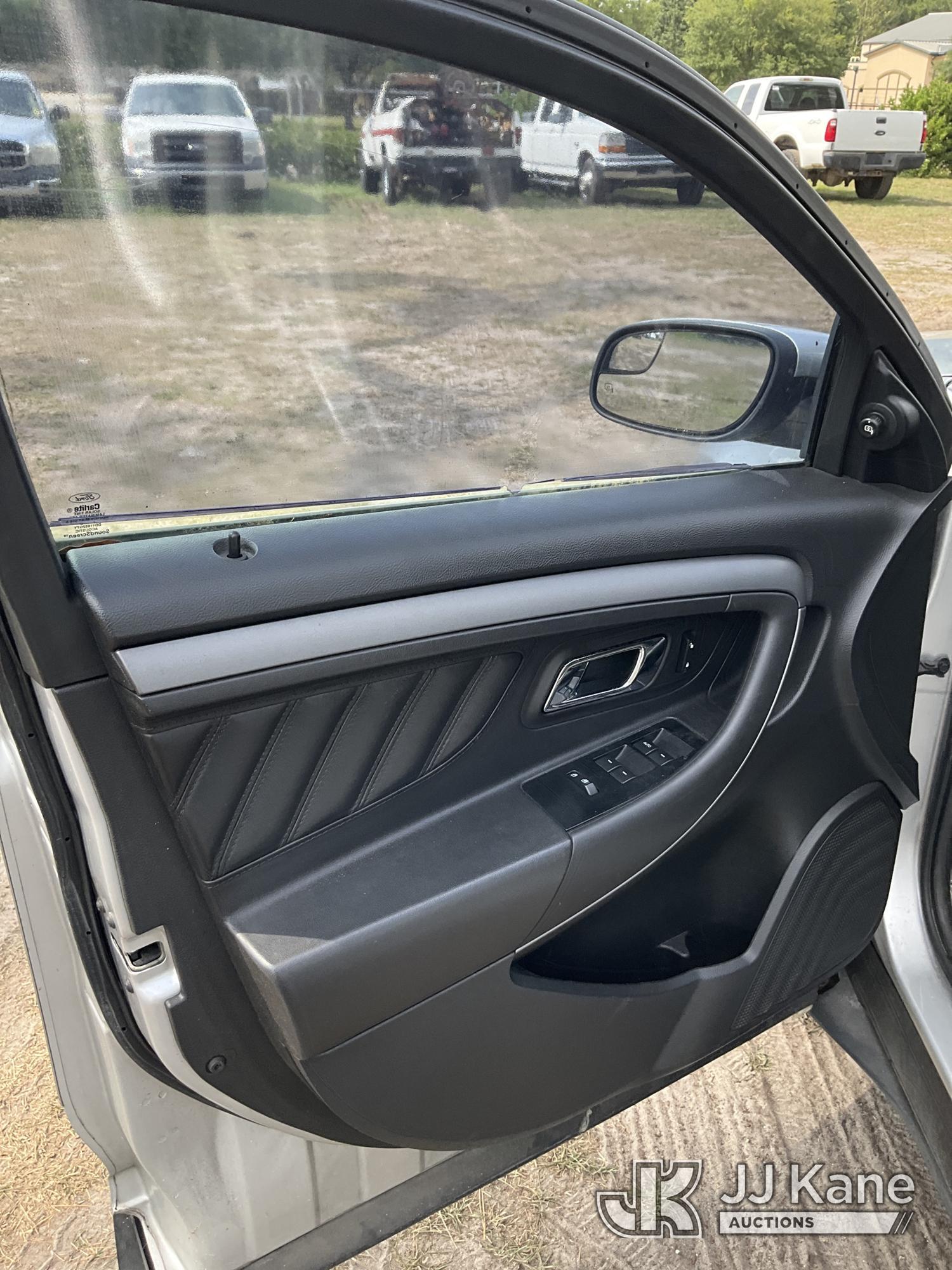 (Ocala, FL) 2012 Ford Taurus 4-Door Sedan Runs & Moves) (Jump To Start, Minor Body Damage, Paint Dam