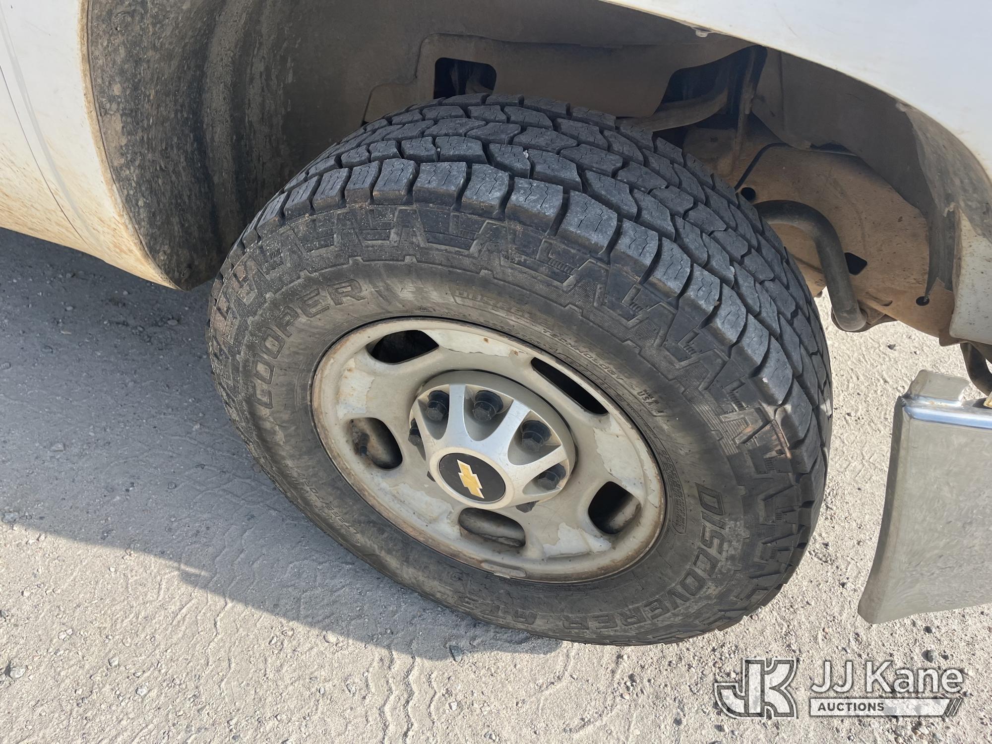 (Chester, VA) 2012 Chevrolet Silverado 2500HD 4x4 Crew-Cab Pickup Truck Runs & Moves) (Engine Tick,