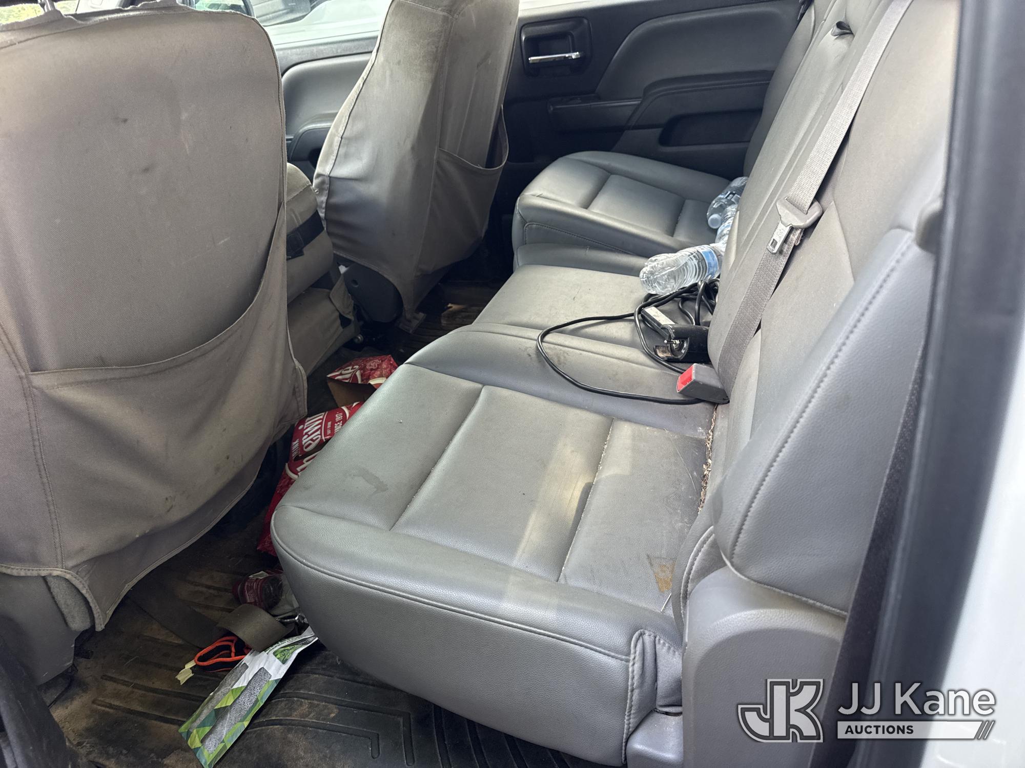 (Wakefield, VA) 2014 Chevrolet Silverado 1500 4x4 Crew-Cab Pickup Truck Not Running, Condition Unkno
