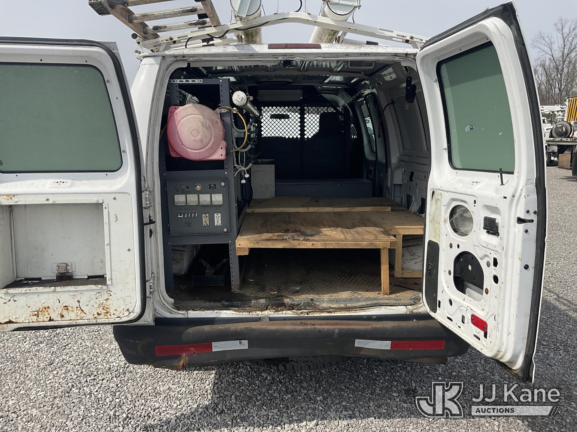 (Verona, KY) 2011 Ford E250 Cargo Van Runs & Moves) (Rust Damage