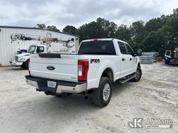 (College Park, GA) 2017 Ford F250 SD 4x4 Crew-Cab Pickup Truck Runs & Moves) (Engine Tick