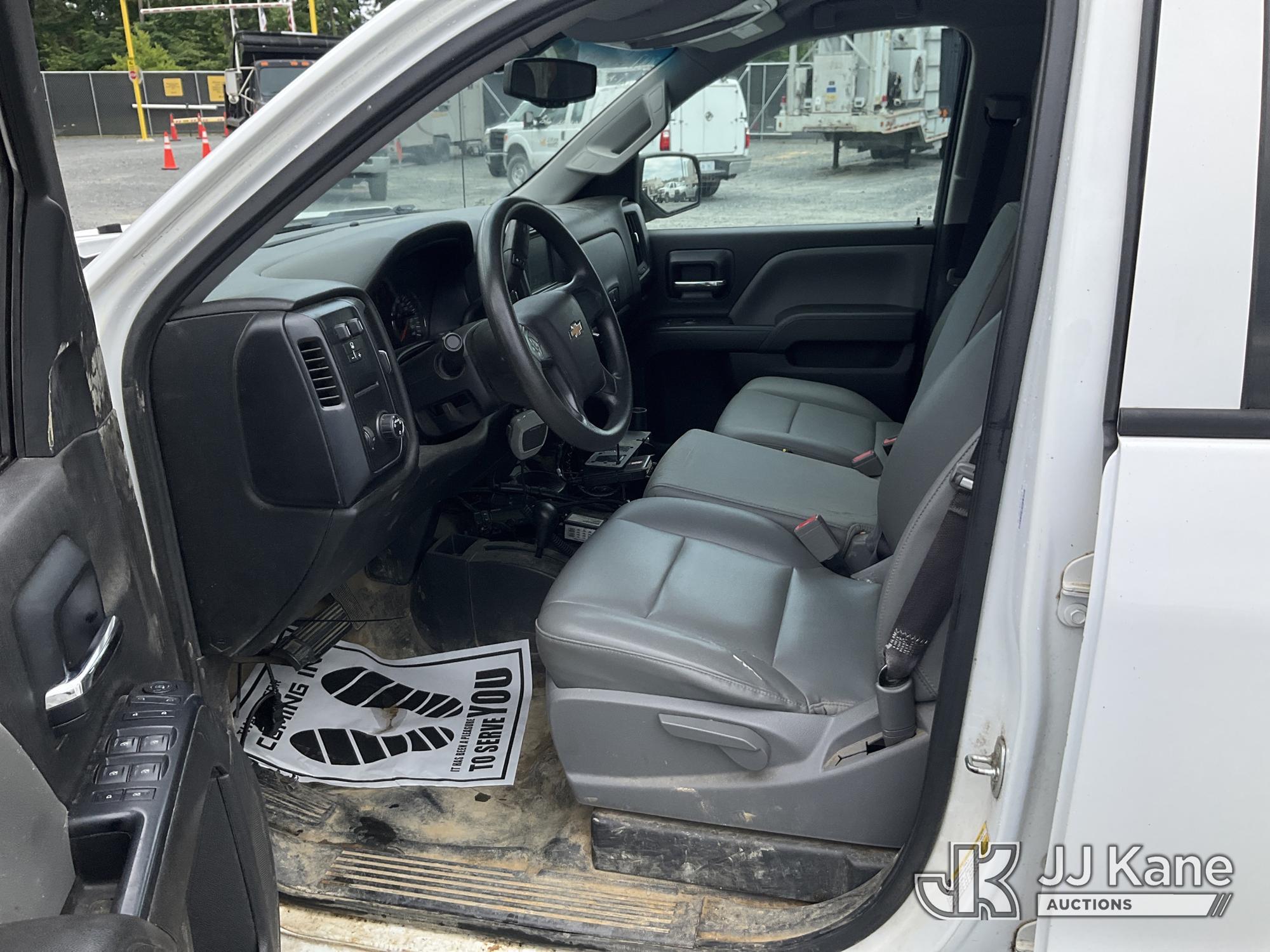 (China Grove, NC) 2017 Chevrolet Silverado 1500 4X4 Crew-Cab Pickup Truck Runs & Moves) (Check Engin