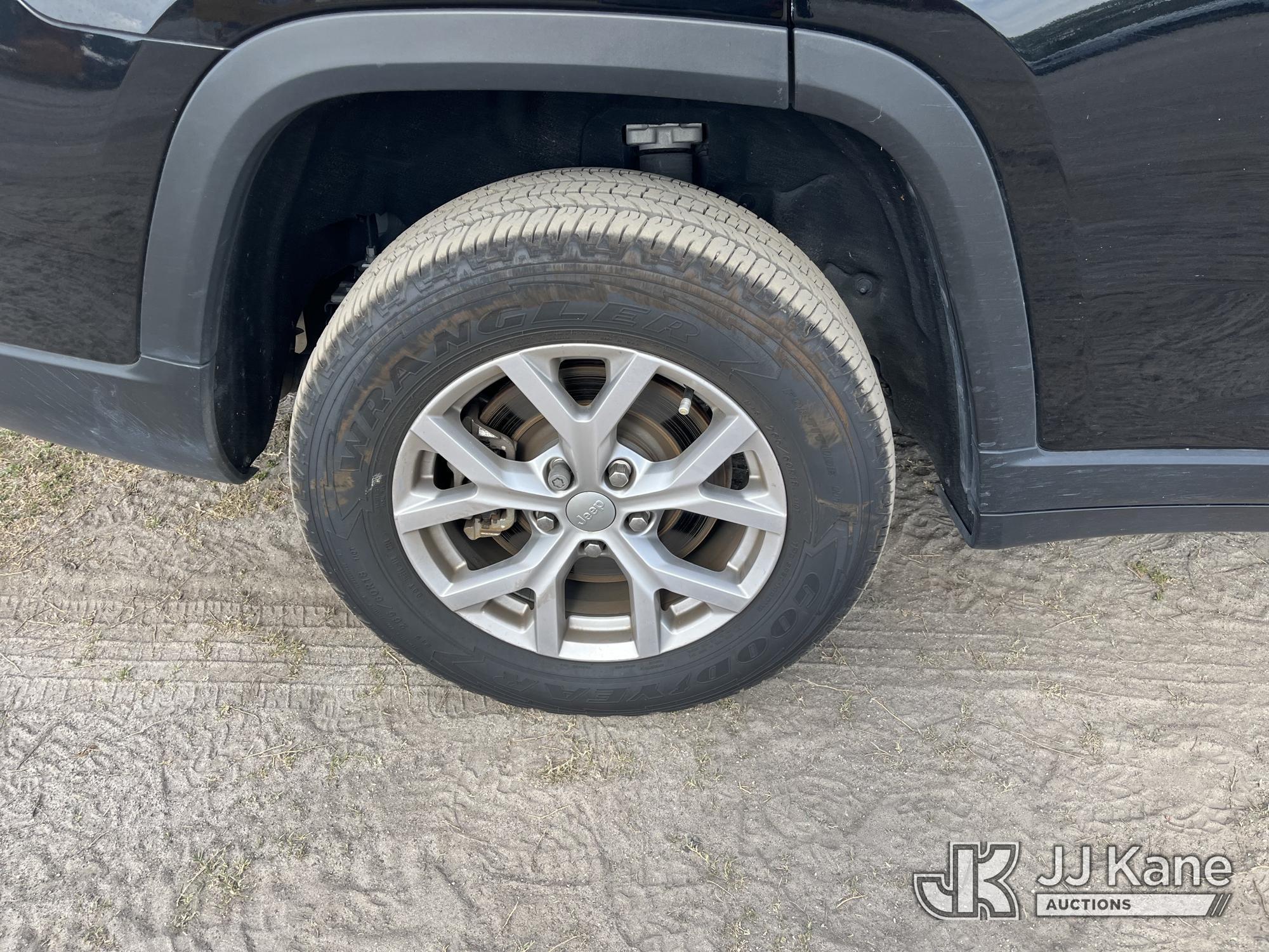 (Tampa, FL) 2021 Jeep Grand Cherokee 4x4 4-Door Sport Utility Vehicle, Former Police Vehicle Hillsbo